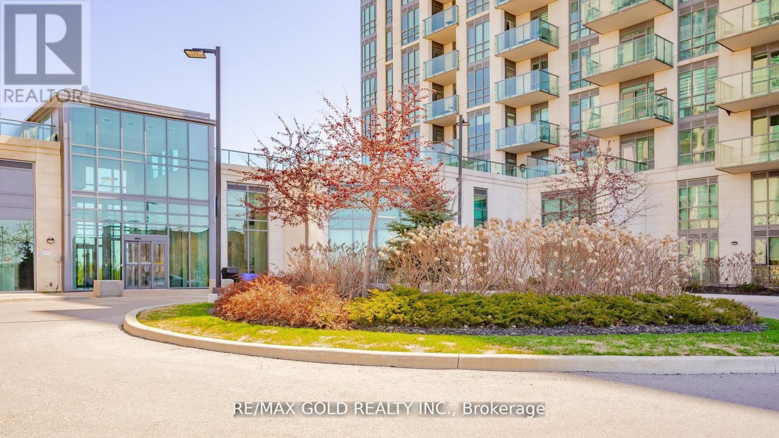 1001 - 65 Yorkland Boulevard, Brampton, Ontario  L6P 4M5 - Photo 3 - W12473468