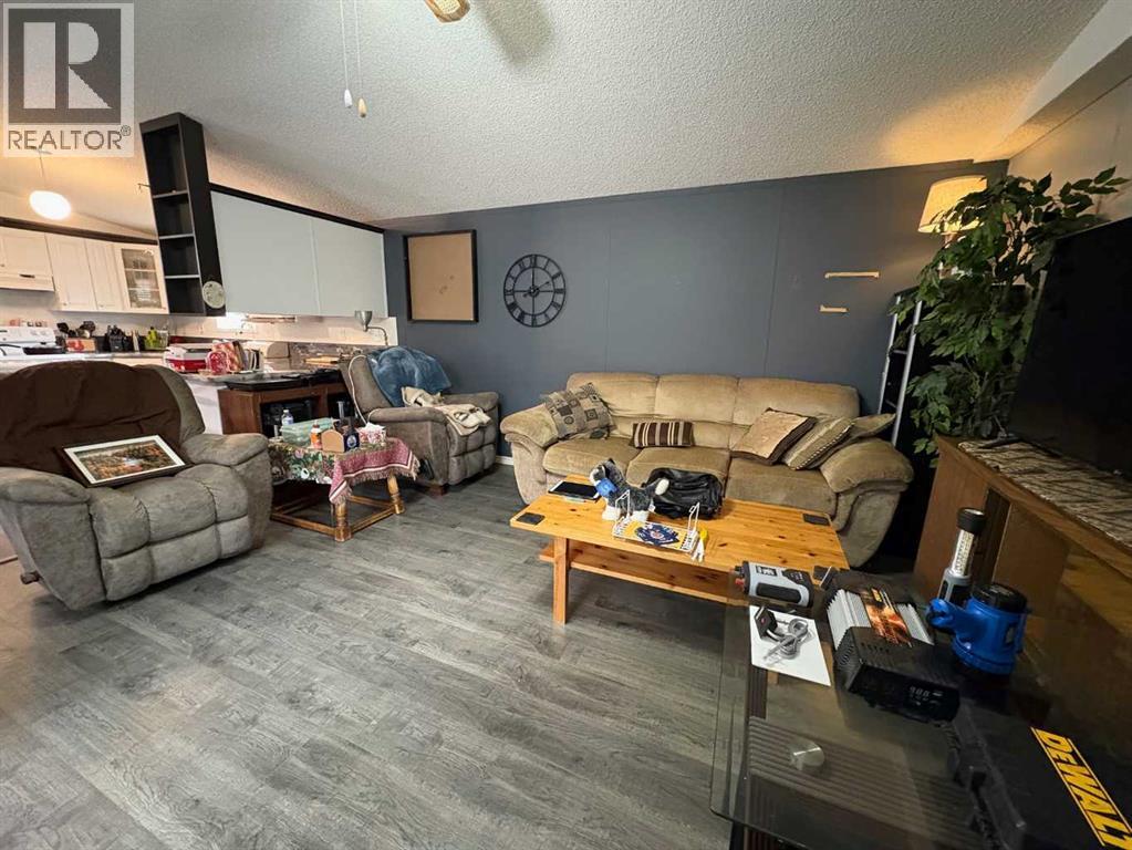 33 Parkside Drive, Red Deer, Alberta  T4P 1K1 - Photo 3 - A2260963