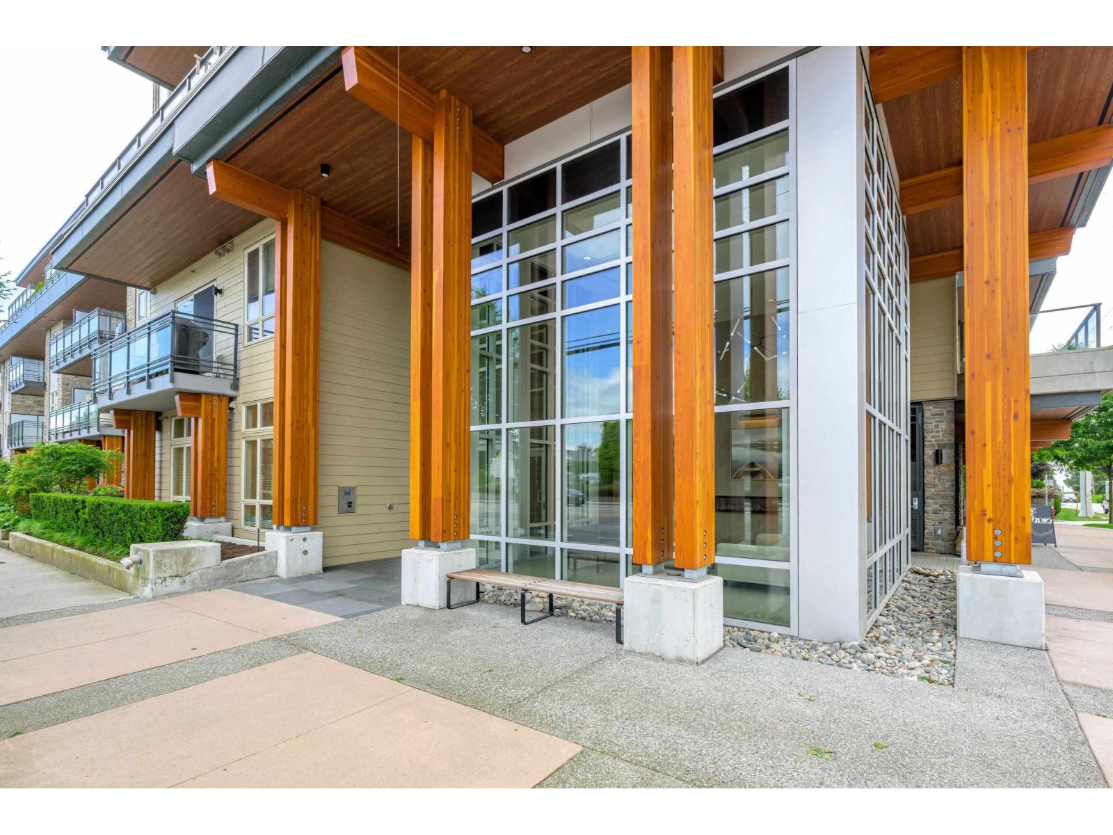 312 14022 North Bluff Road, White Rock, British Columbia  V4B 3C3 - Photo 4 - R3059722