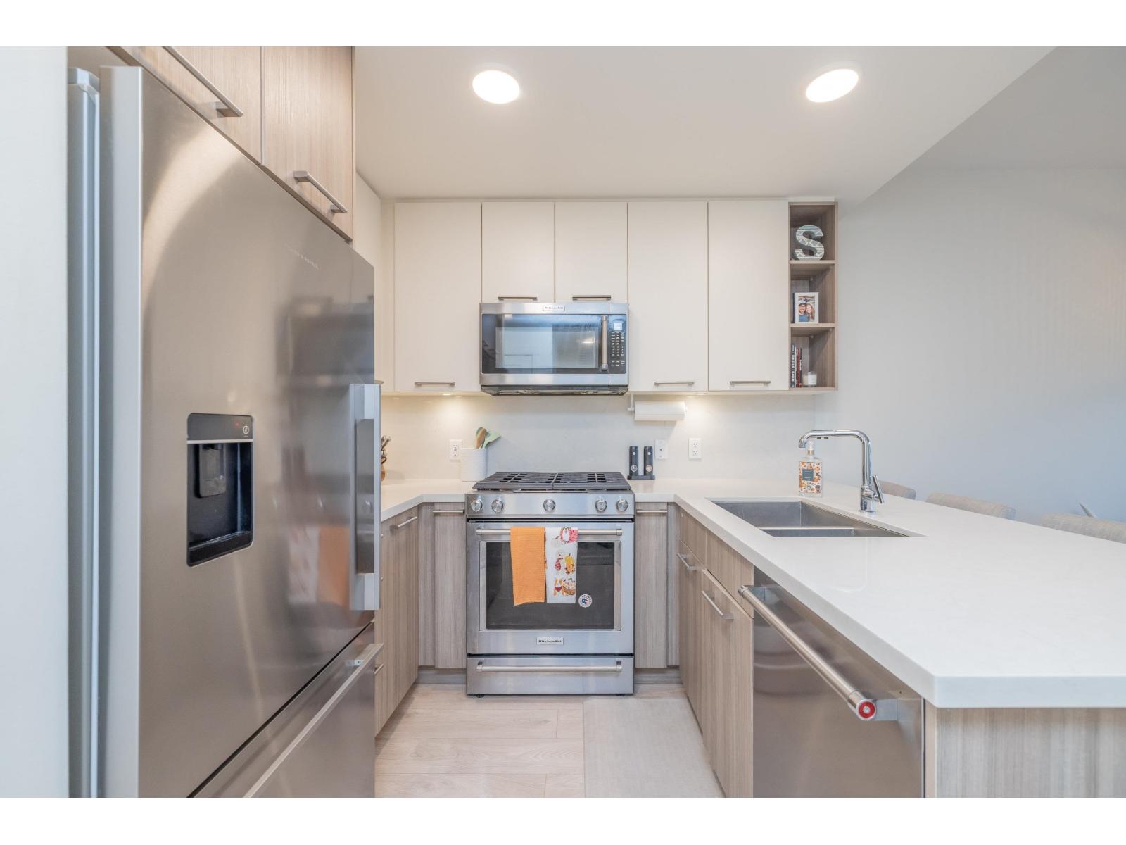 312 14022 North Bluff Road, White Rock, British Columbia  V4B 3C3 - Photo 8 - R3059722