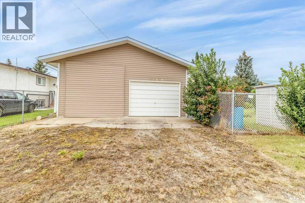 5223 53 Street, Eckville, Alberta  T0M 0X0 - Photo 3 - A2247061