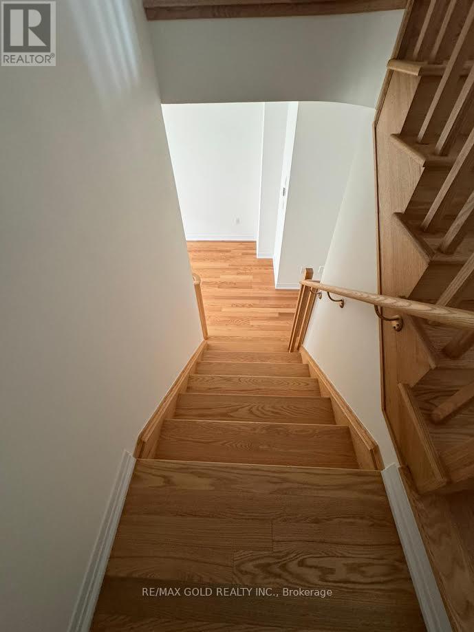 19 Lemon Avenue, Thorold, Ontario  L0S 1K0 - Photo 11 - X12473425