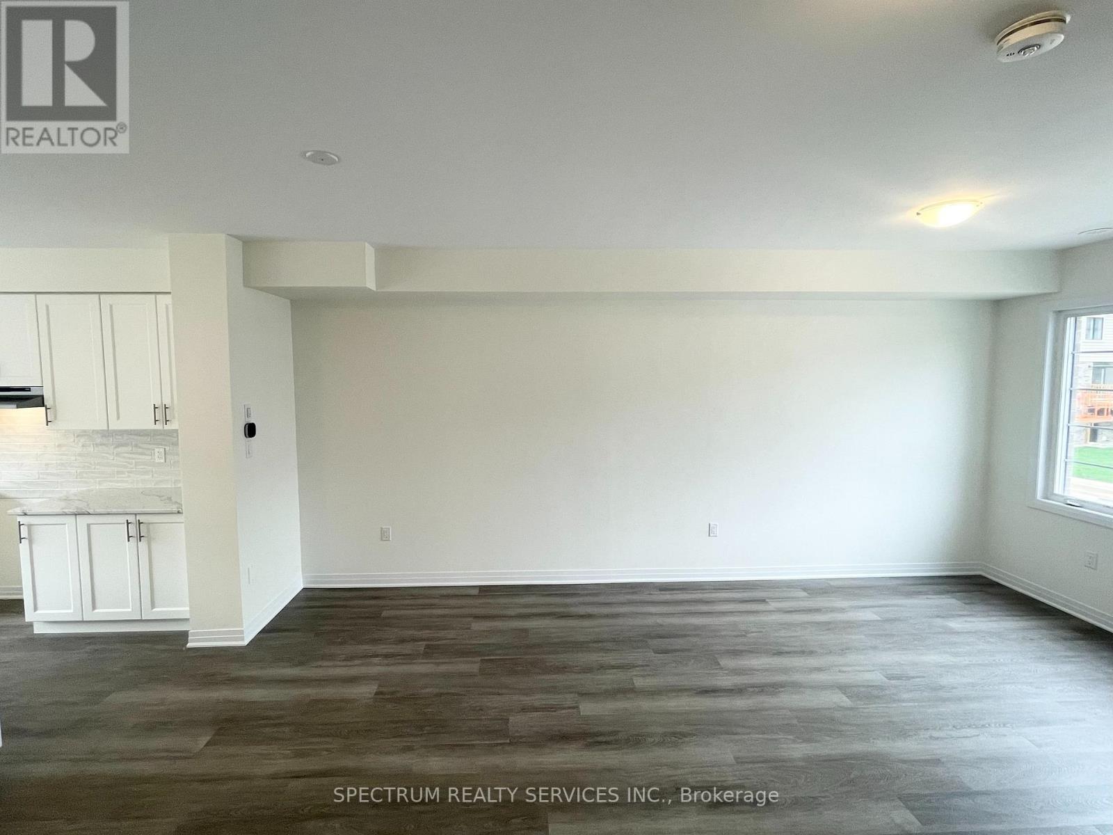 5 Hine Road, Brantford, Ontario  N3T 0W4 - Photo 5 - X12473440