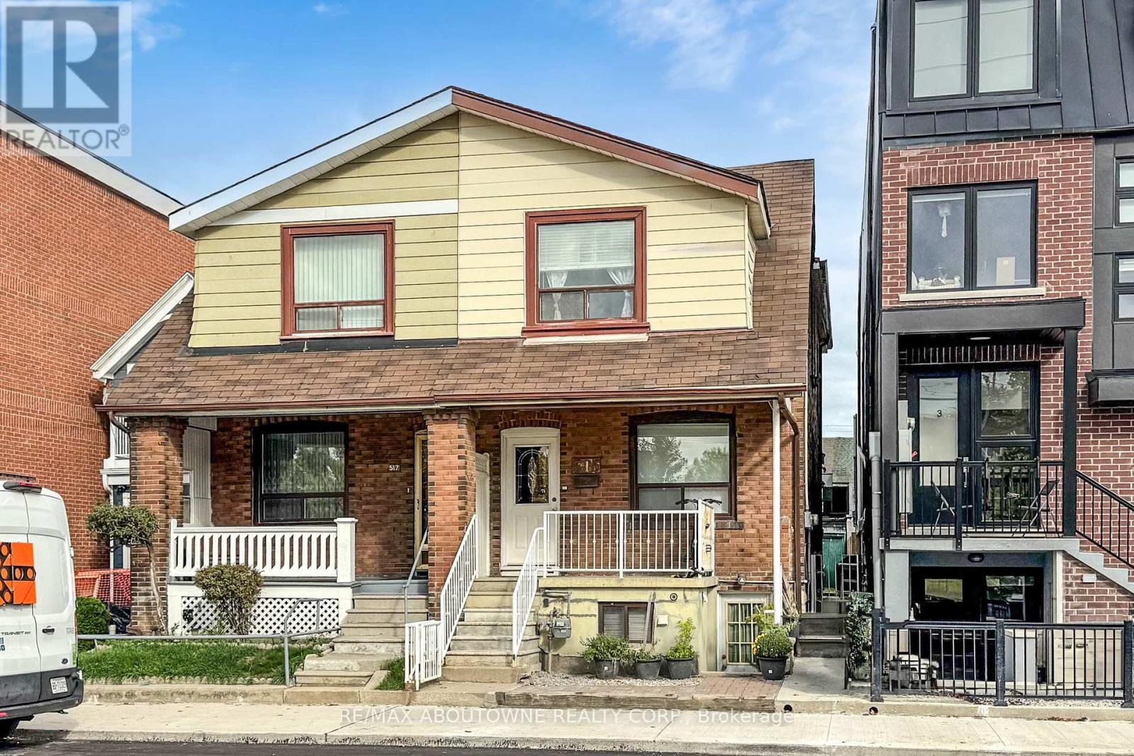 515 Ossington Avenue, Toronto, Ontario  M6G 3T3 - Photo 2 - C12473504
