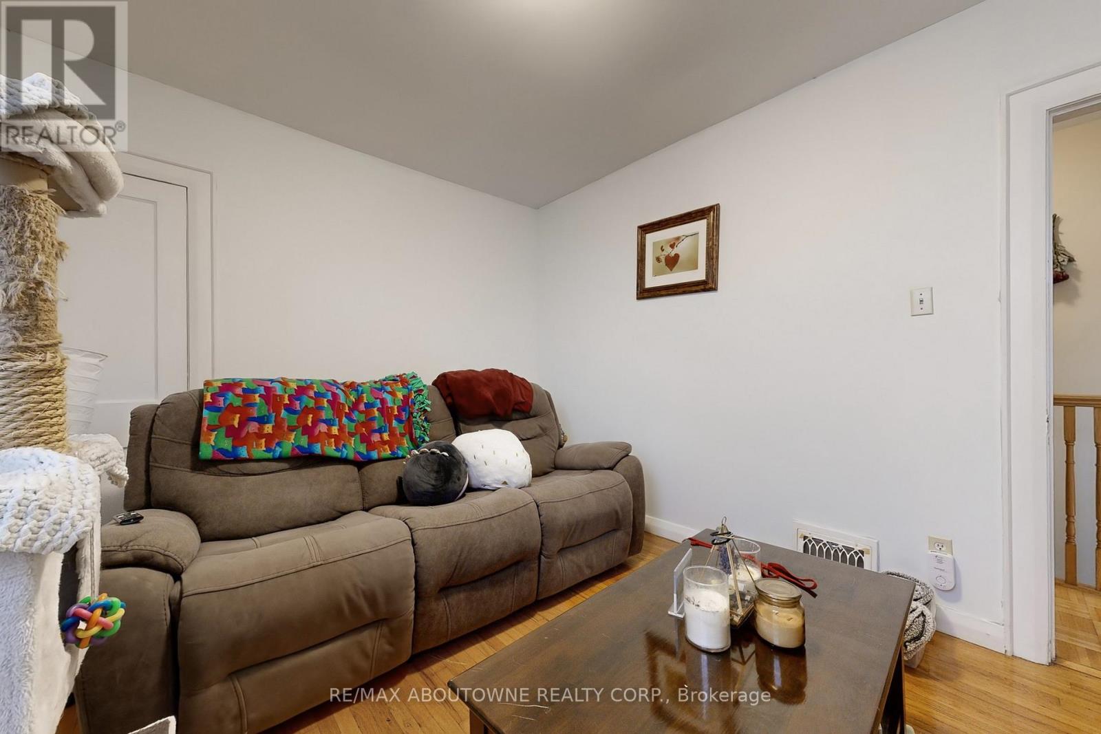 515 Ossington Avenue, Toronto, Ontario  M6G 3T3 - Photo 29 - C12473504