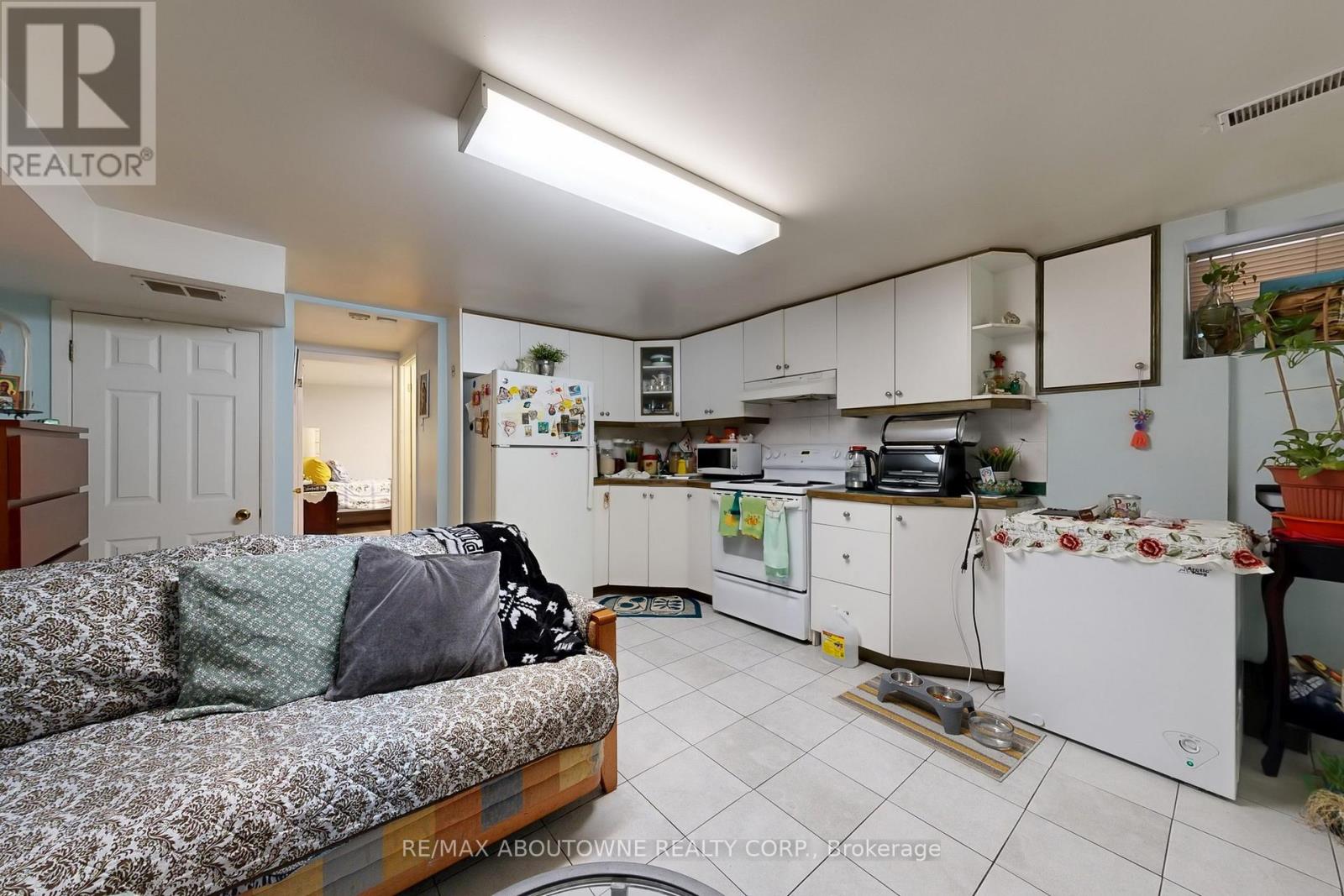 515 Ossington Avenue, Toronto, Ontario  M6G 3T3 - Photo 41 - C12473504