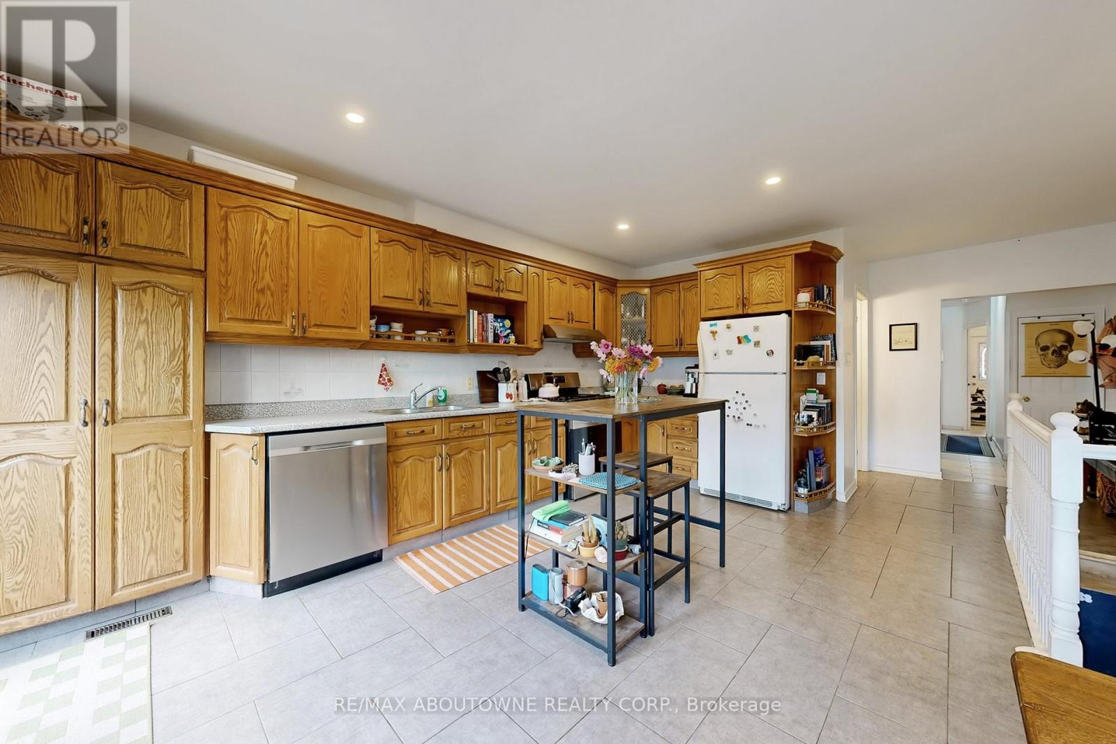 515 Ossington Avenue, Toronto, Ontario  M6G 3T3 - Photo 9 - C12473504