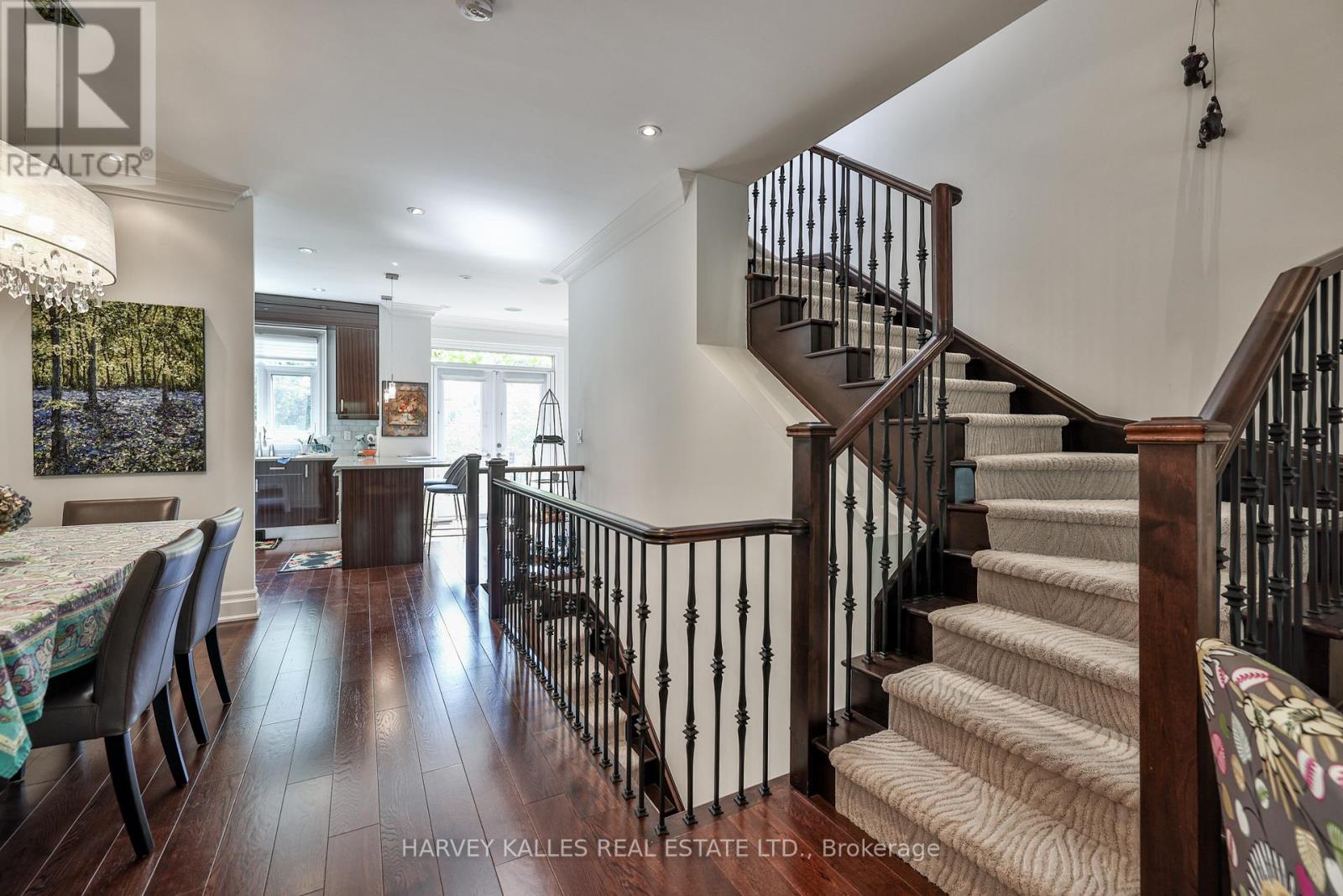 417 St Germain Avenue, Toronto, Ontario  M5M 1T7 - Photo 13 - C12473557