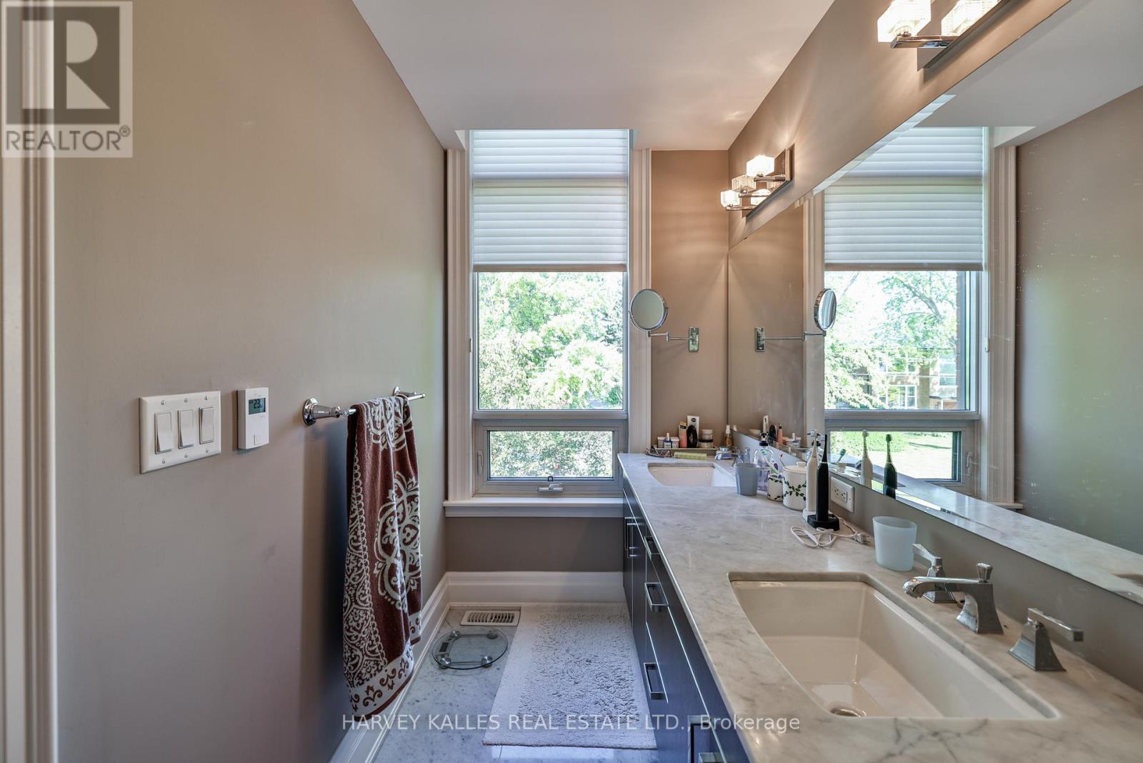 417 St Germain Avenue, Toronto, Ontario  M5M 1T7 - Photo 28 - C12473557