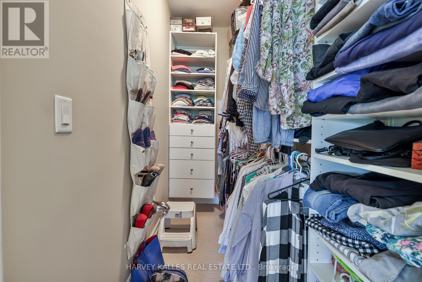 417 St Germain Avenue, Toronto, Ontario  M5M 1T7 - Photo 31 - C12473557