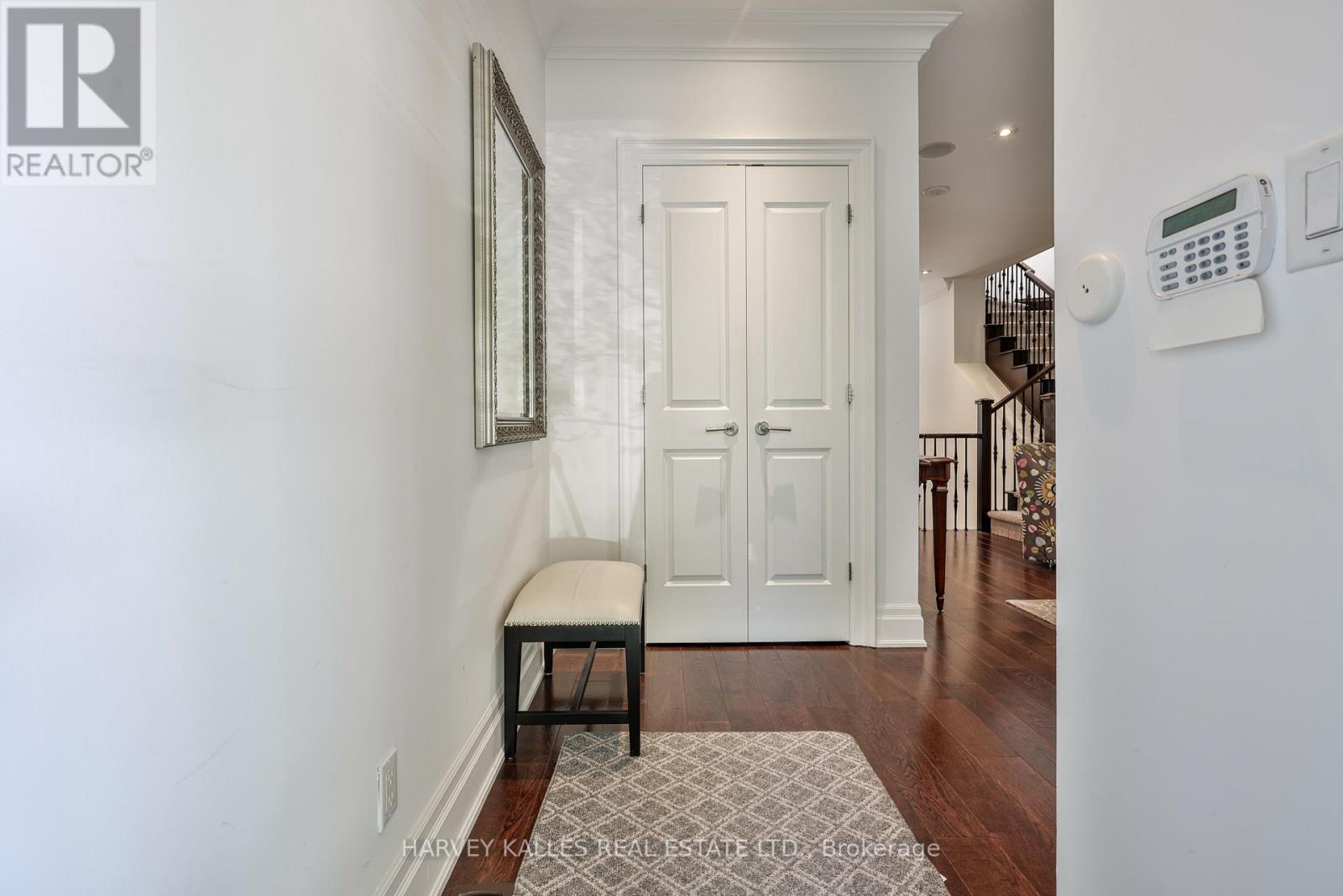 417 St Germain Avenue, Toronto, Ontario  M5M 1T7 - Photo 4 - C12473557