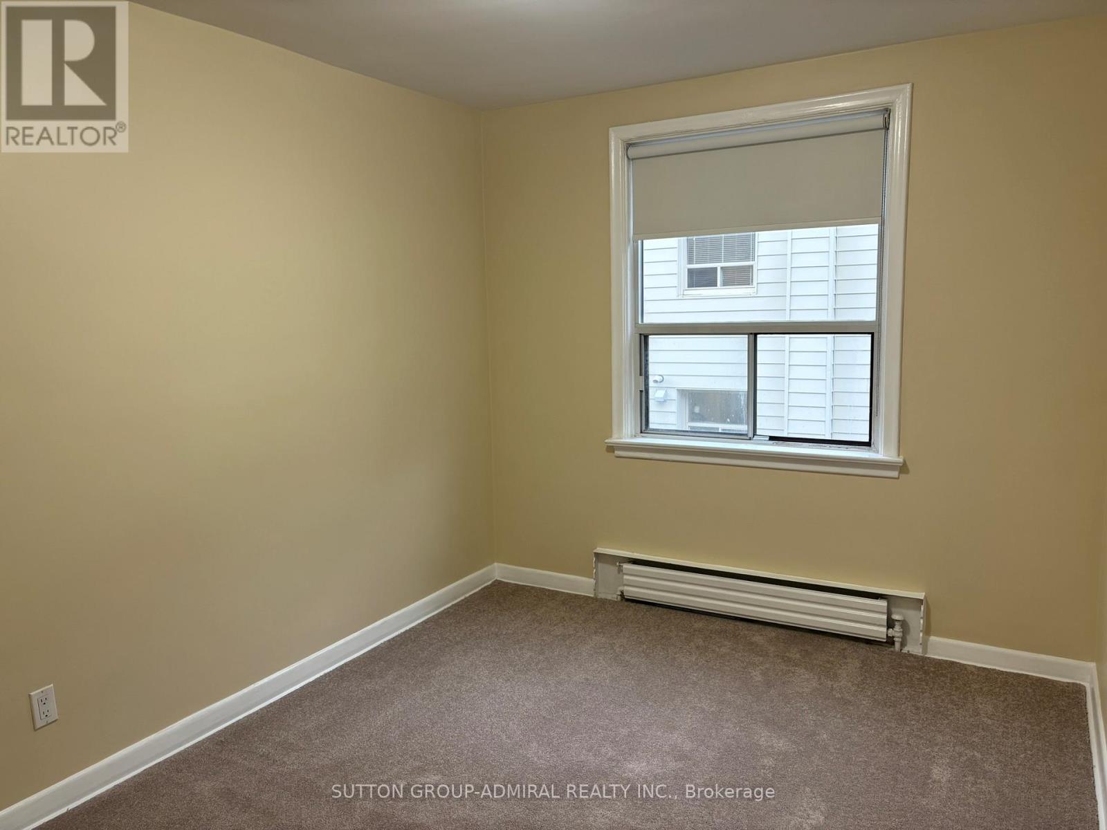 2 - 20 Meadowbrook Road, Toronto, Ontario  M6B 2S4 - Photo 10 - C12473572