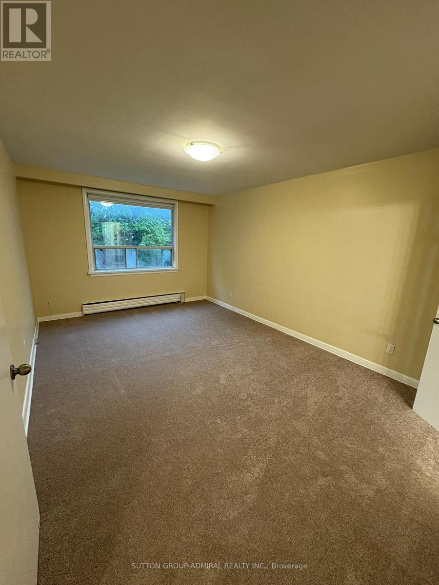 2 - 20 Meadowbrook Road, Toronto, Ontario  M6B 2S4 - Photo 16 - C12473572