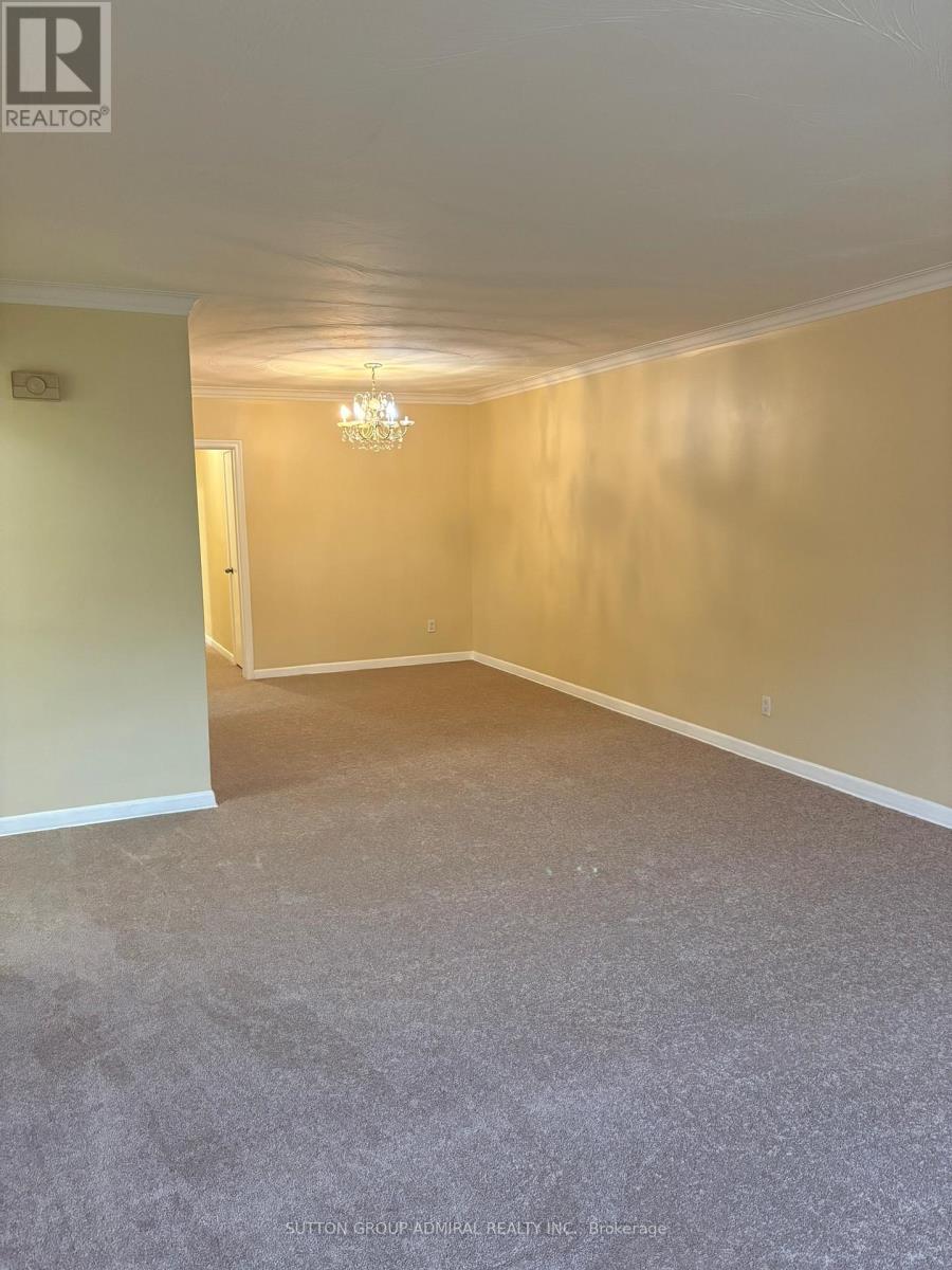 2 - 20 Meadowbrook Road, Toronto, Ontario  M6B 2S4 - Photo 2 - C12473572