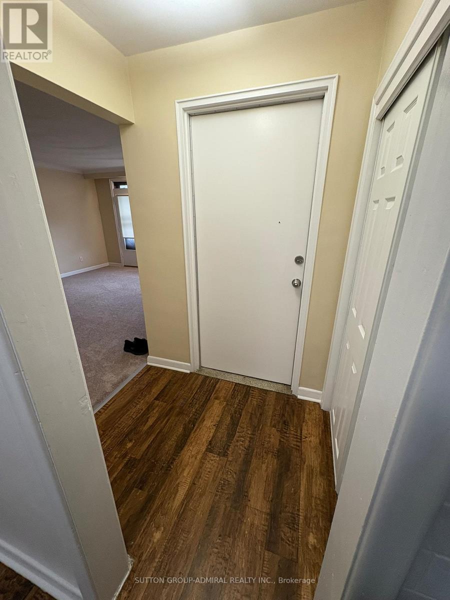 2 - 20 Meadowbrook Road, Toronto, Ontario  M6B 2S4 - Photo 24 - C12473572