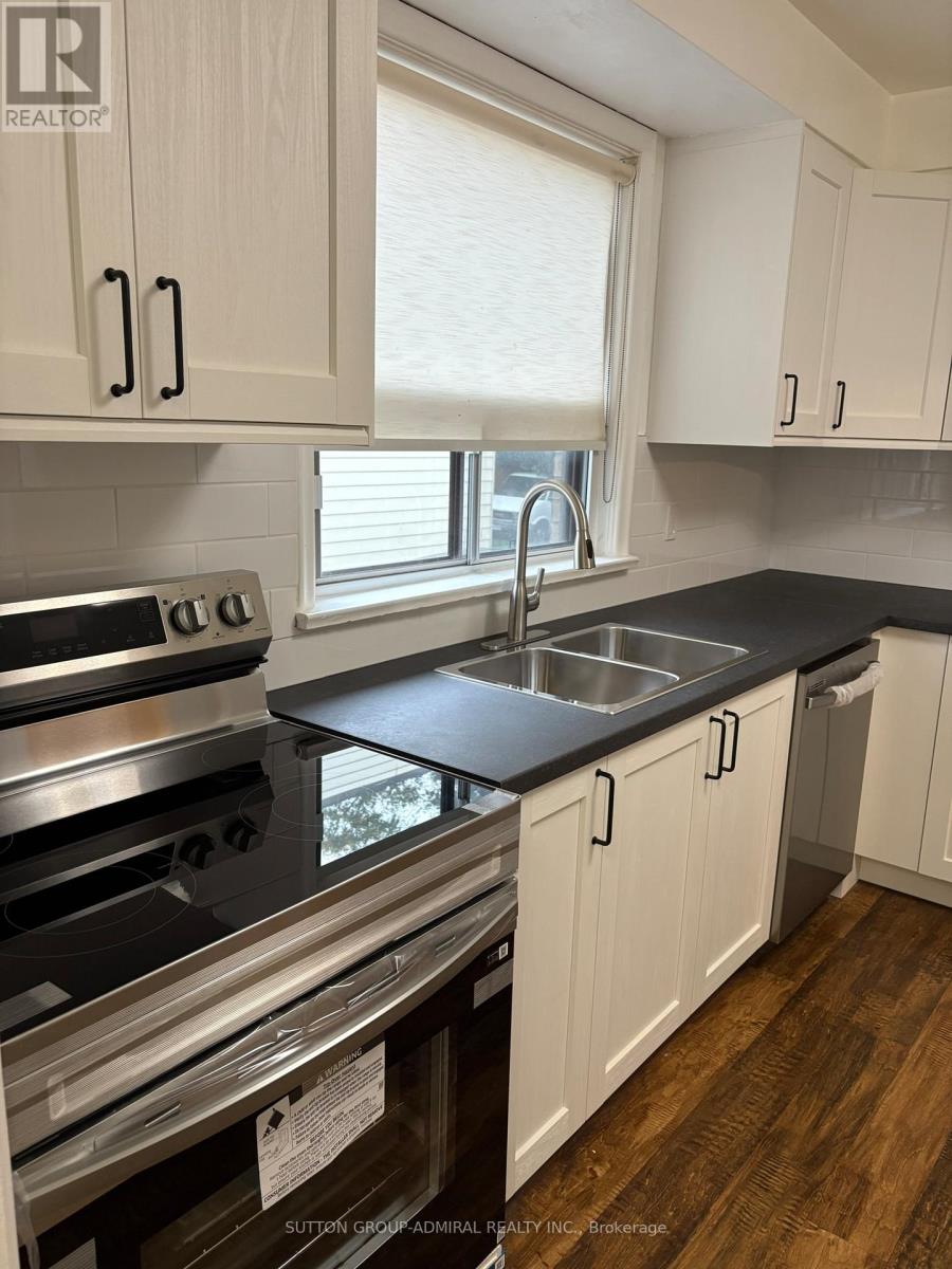 2 - 20 Meadowbrook Road, Toronto, Ontario  M6B 2S4 - Photo 8 - C12473572