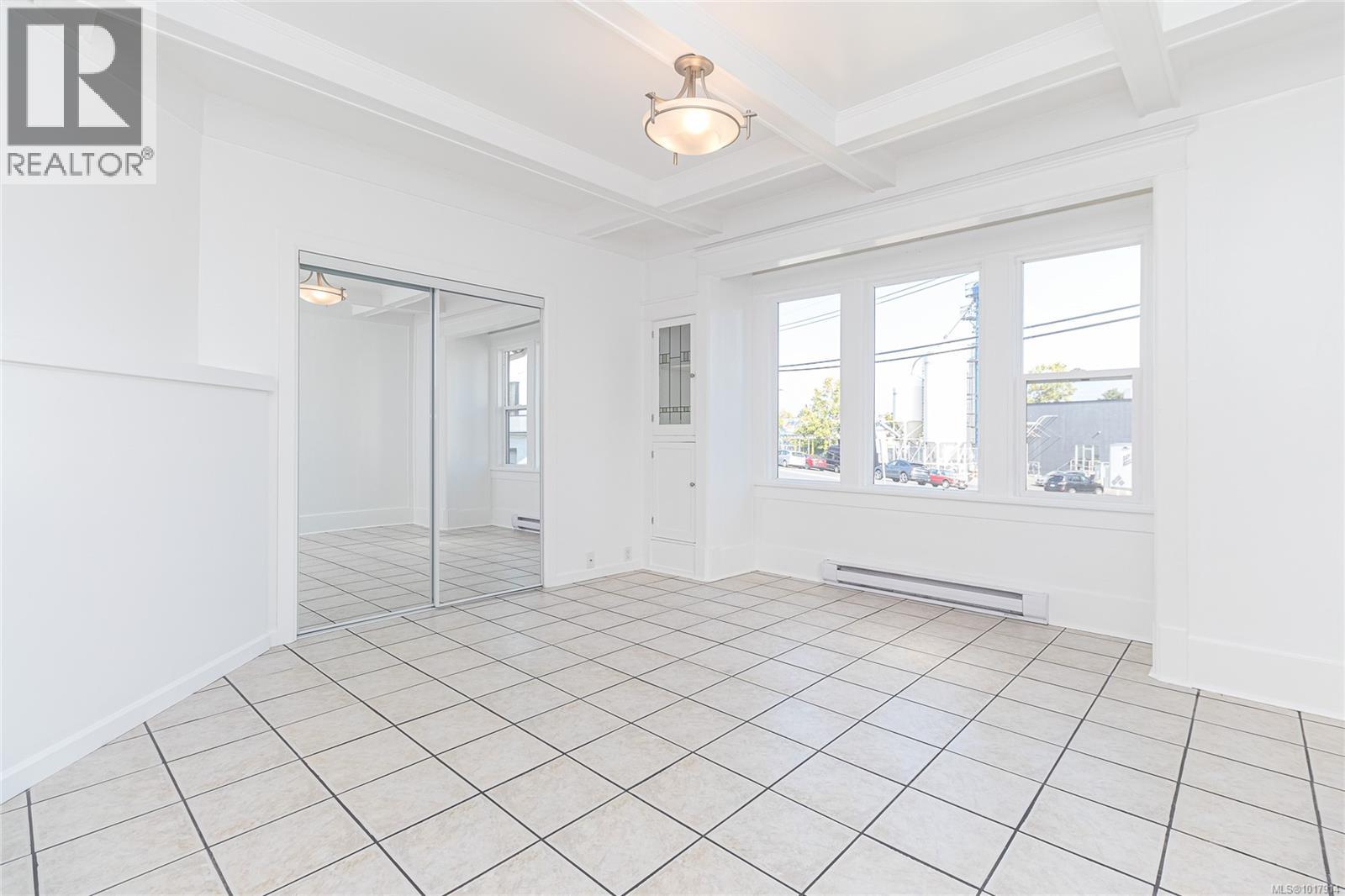 841 Viewfield Rd, Esquimalt, British Columbia  V9A 4V2 - Photo 11 - 1017914