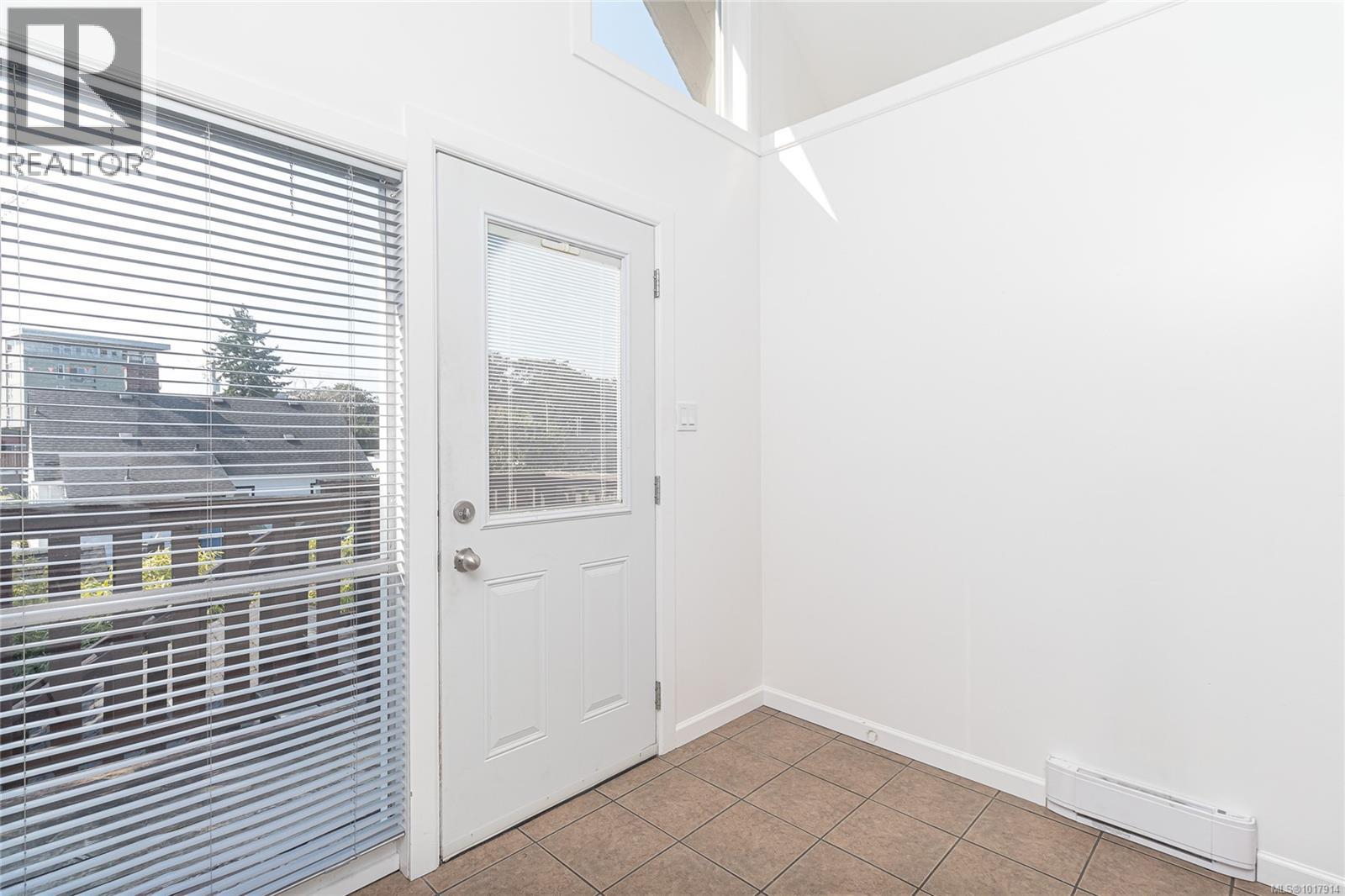 841 Viewfield Rd, Esquimalt, British Columbia  V9A 4V2 - Photo 15 - 1017914