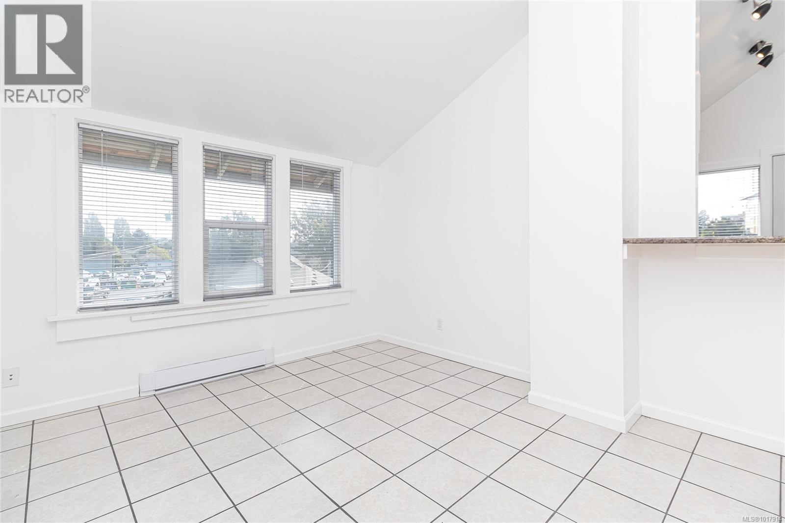 841 Viewfield Rd, Esquimalt, British Columbia  V9A 4V2 - Photo 16 - 1017914