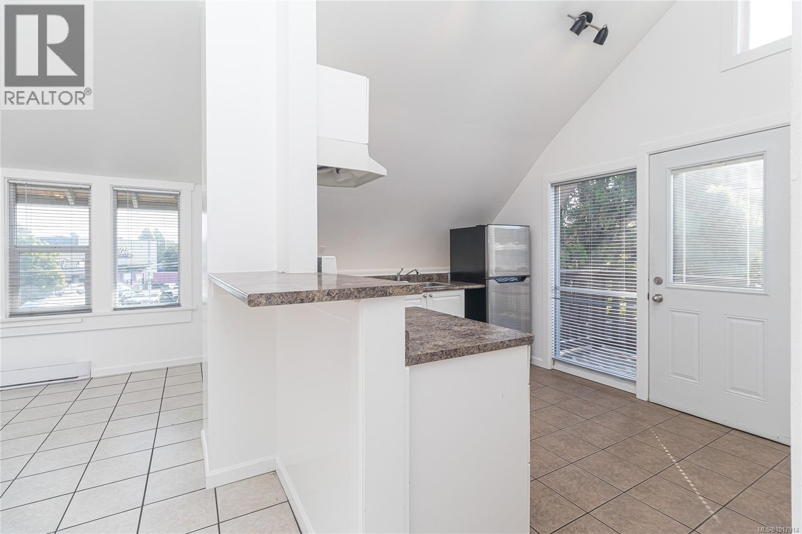 841 Viewfield Rd, Esquimalt, British Columbia  V9A 4V2 - Photo 20 - 1017914