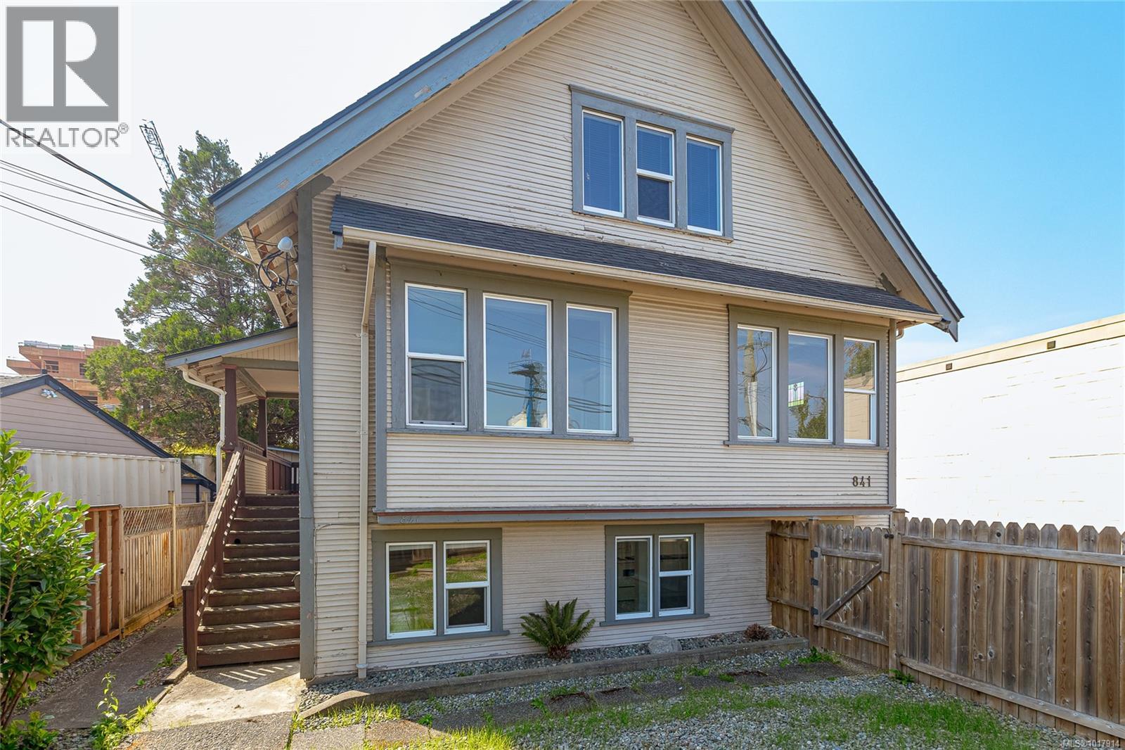 841 Viewfield Rd, Esquimalt, British Columbia  V9A 4V2 - Photo 3 - 1017914