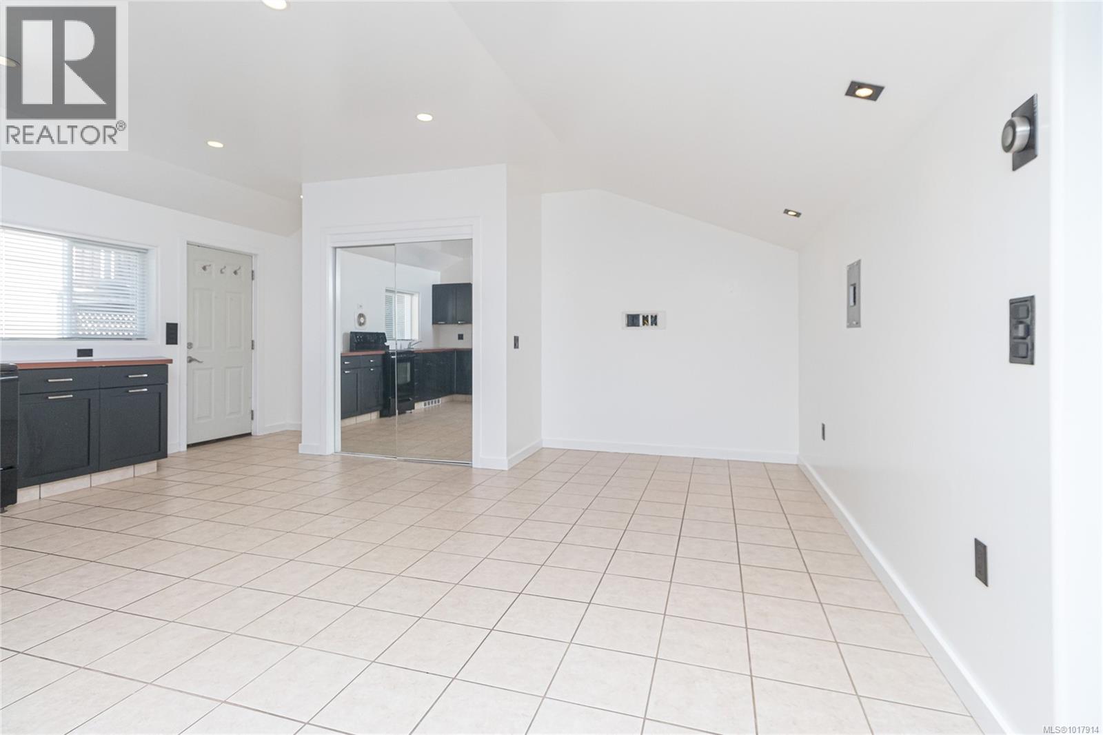 841 Viewfield Rd, Esquimalt, British Columbia  V9A 4V2 - Photo 34 - 1017914