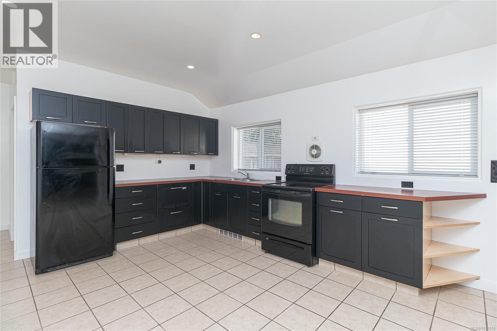 841 Viewfield Rd, Esquimalt, British Columbia  V9A 4V2 - Photo 36 - 1017914