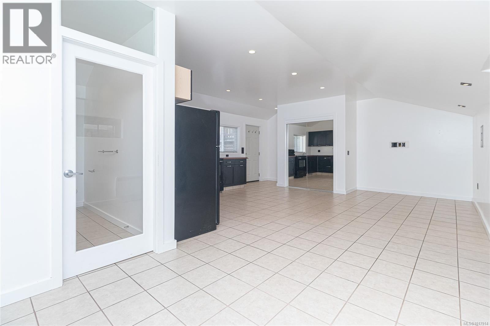 841 Viewfield Rd, Esquimalt, British Columbia  V9A 4V2 - Photo 37 - 1017914