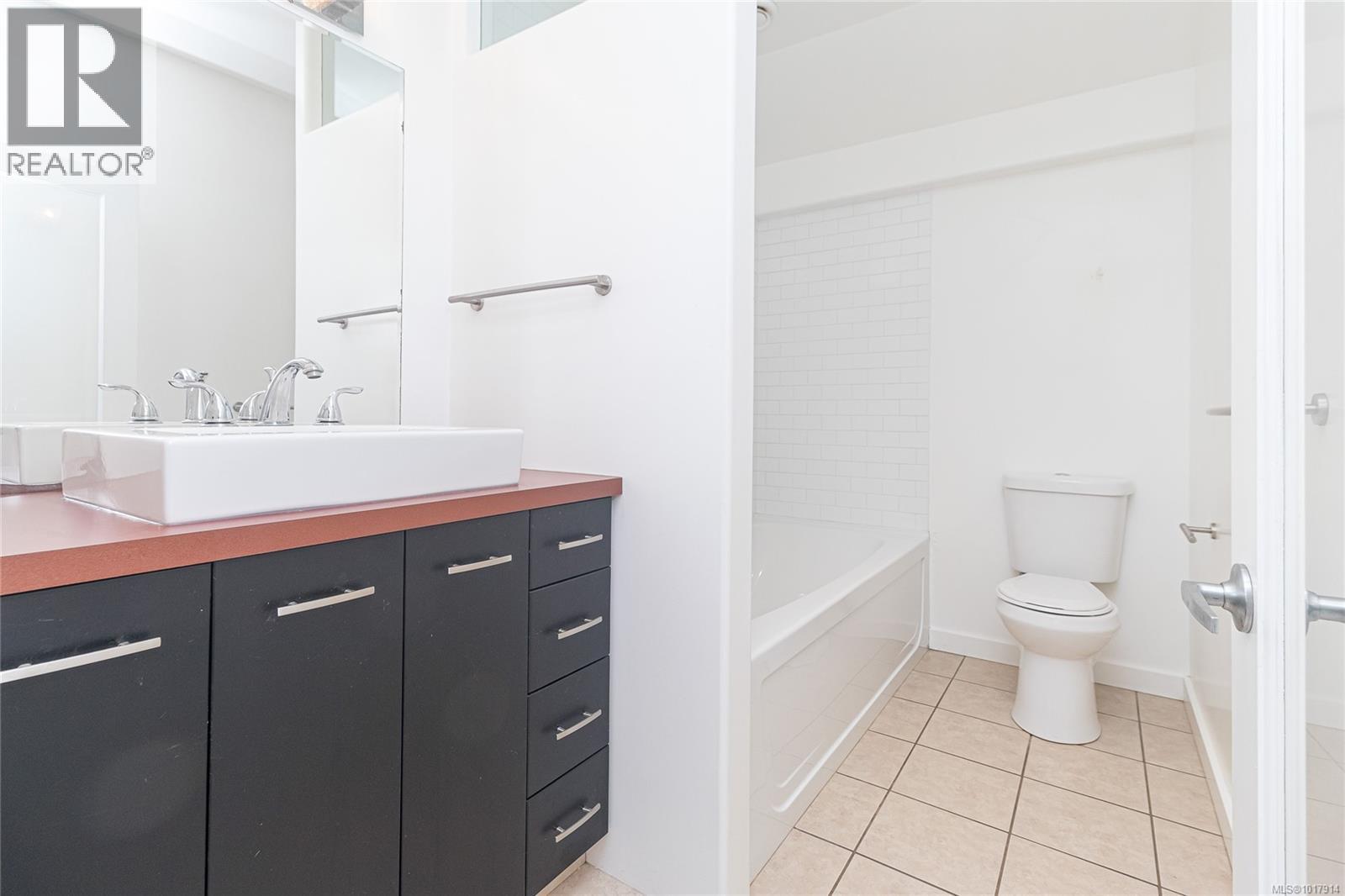 841 Viewfield Rd, Esquimalt, British Columbia  V9A 4V2 - Photo 38 - 1017914