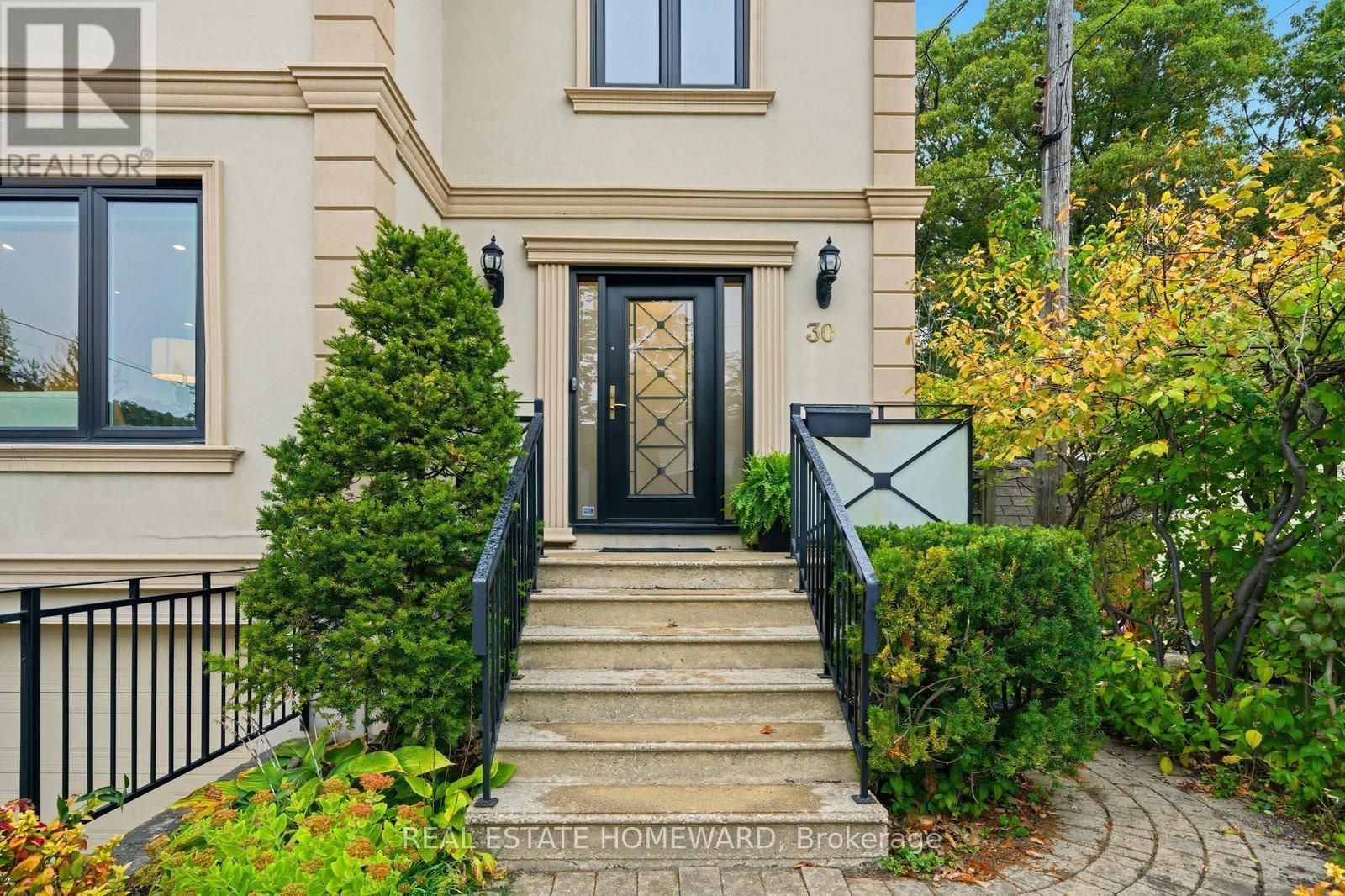 30 Lynn Road, Toronto, Ontario  M1N 2A4 - Photo 2 - E12473473