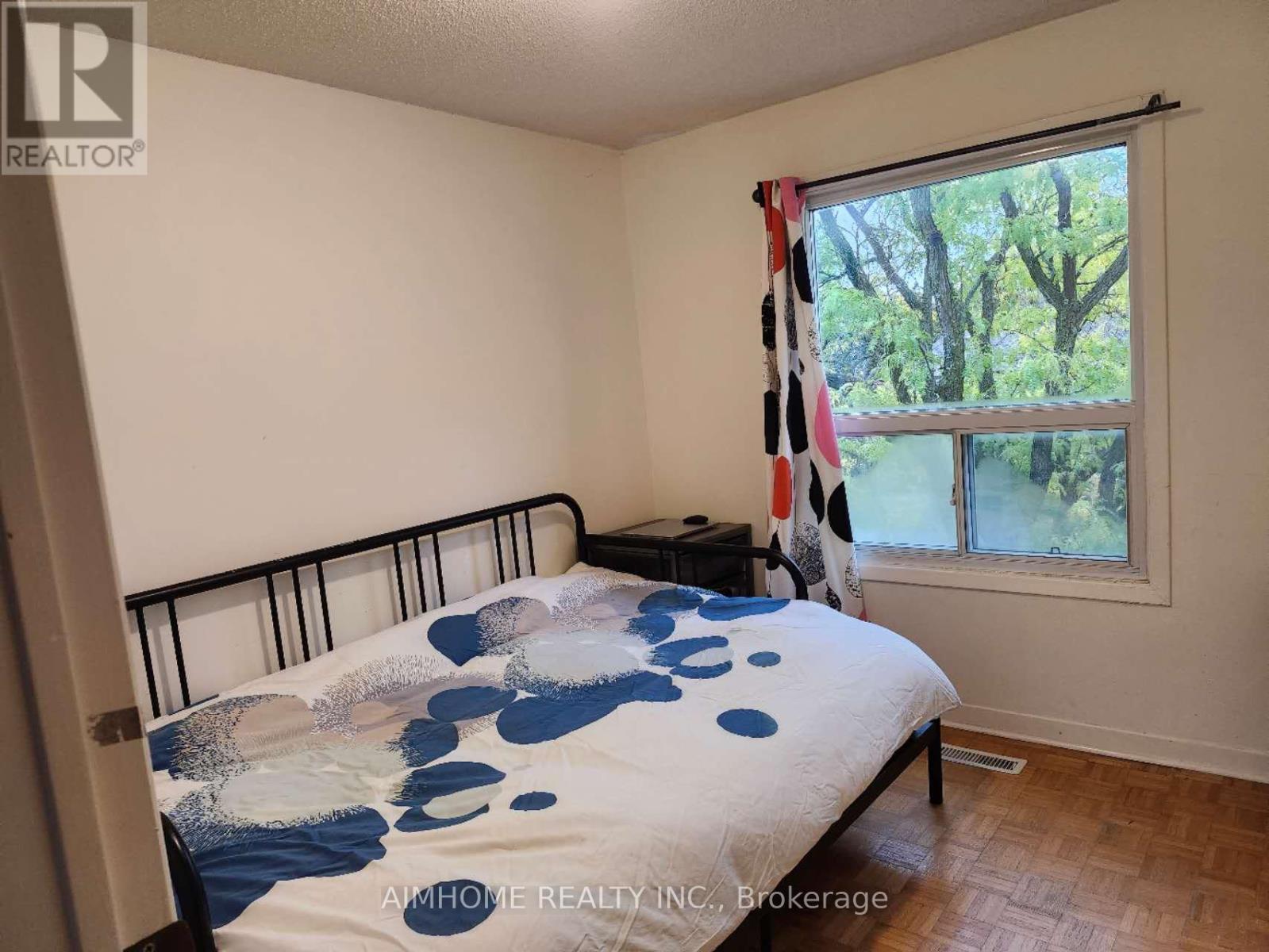6 Thunder Grove, Toronto (Agincourt North), Ontario  M1V 1V6 - Photo 11 - E12473481