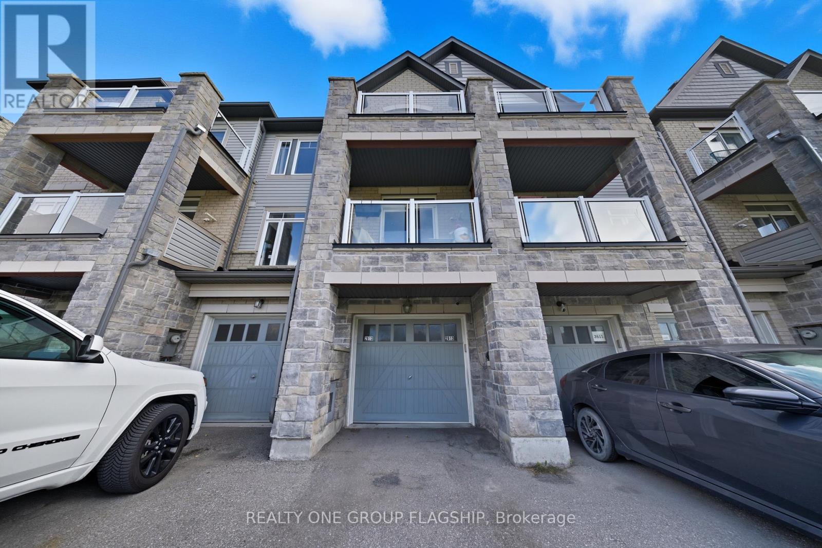 2613 Garrison Crossing, Pickering, Ontario  L1X 0E5 - Photo 5 - E12473507