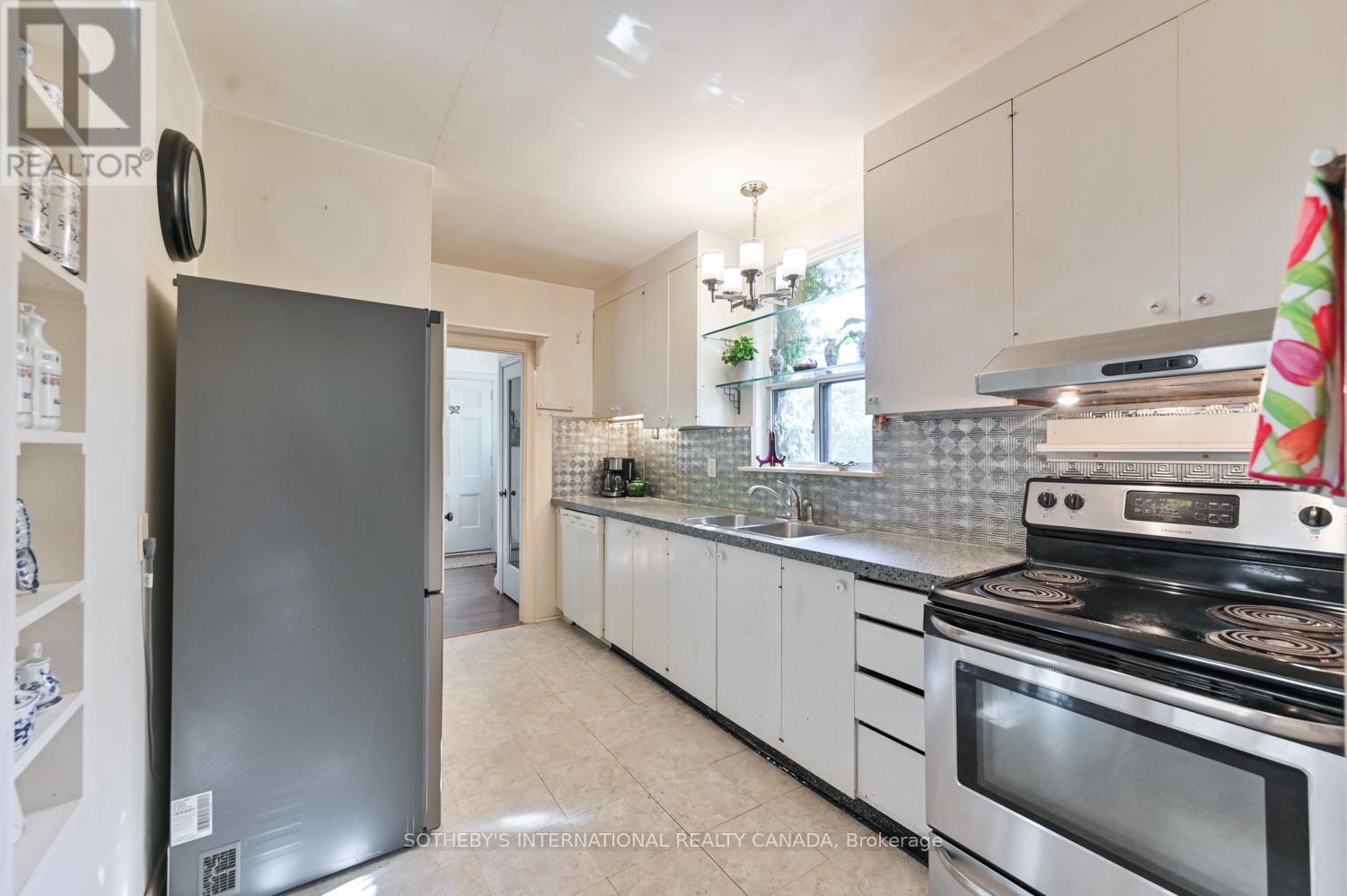 2 Wingate Place, Toronto, Ontario  M5N 2R1 - Photo 13 - C12473271