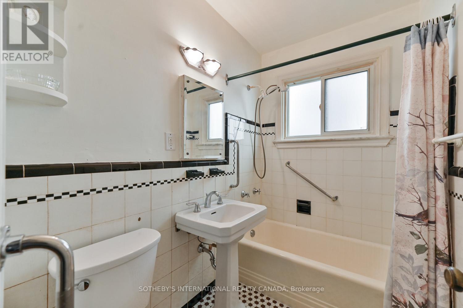 2 Wingate Place, Toronto, Ontario  M5N 2R1 - Photo 20 - C12473271