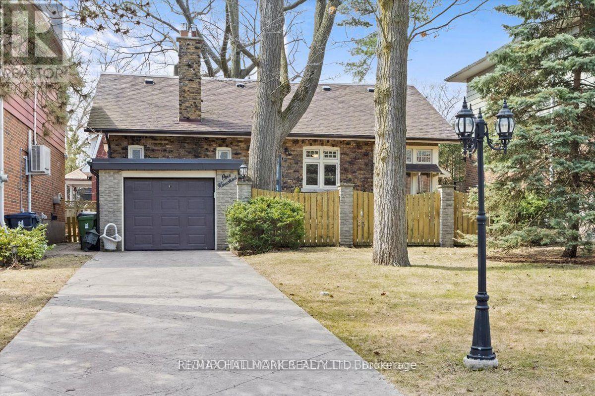 100 WARDEN AVENUE, Toronto, Ontario