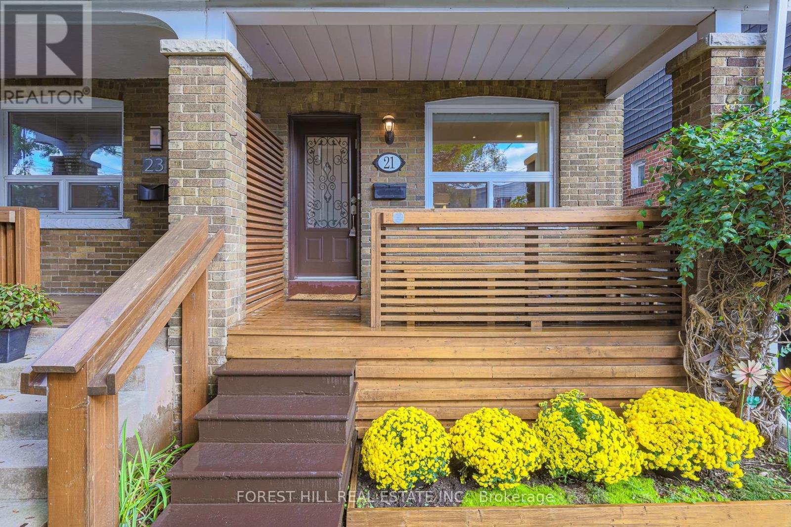 21 Dilworth Crescent, Toronto, Ontario  M4K 1Z5 - Photo 3 - E12473590