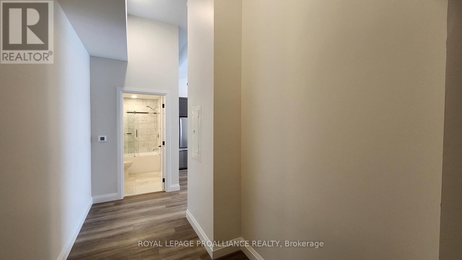 3 - 261 Front Street, Belleville, Ontario  K8N 2Z6 - Photo 5 - X12473491