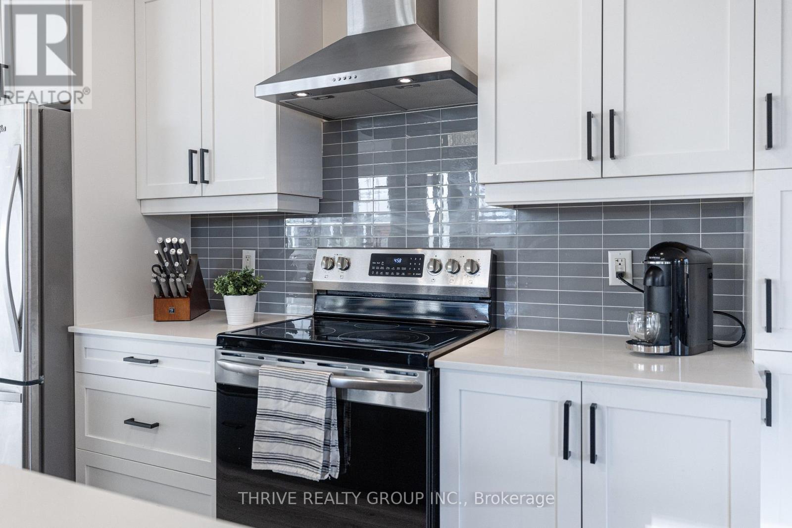 64 - 3025 Singleton Avenue, London South (South W), Ontario  N6L 0E6 - Photo 14 - X12467492