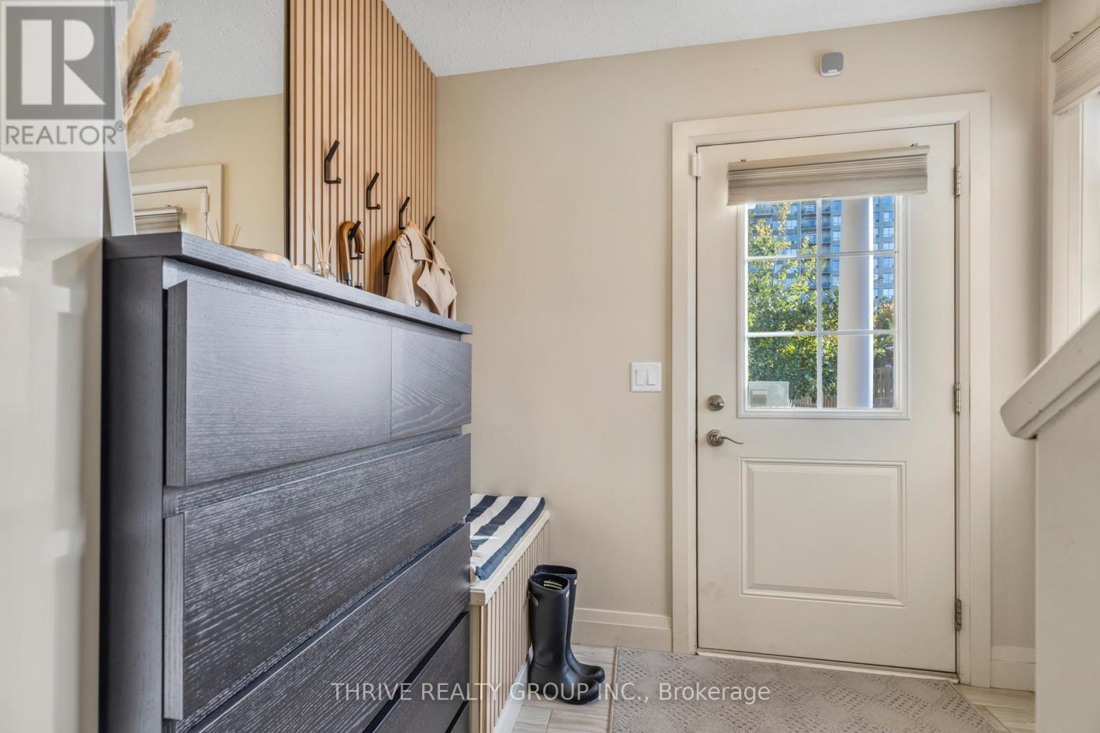 64 - 3025 Singleton Avenue, London South (South W), Ontario  N6L 0E6 - Photo 5 - X12467492