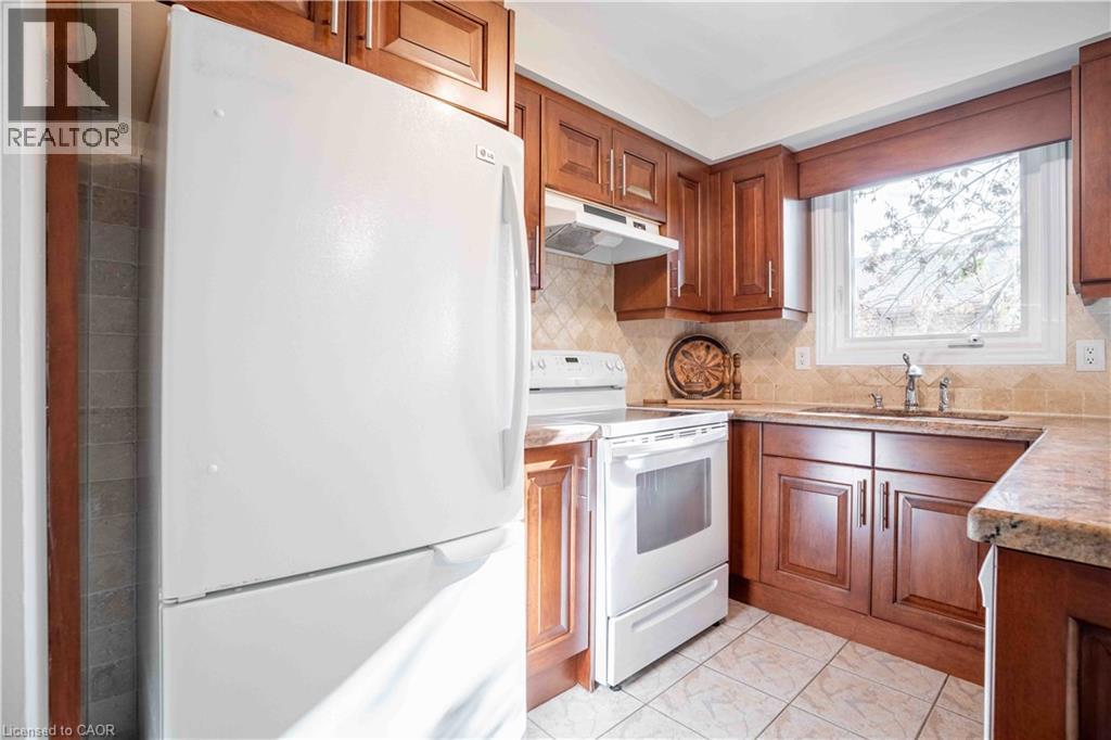 2559 Kingsberry Crescent, Mississauga, Ontario  L5B 2K7 - Photo 12 - 40780916