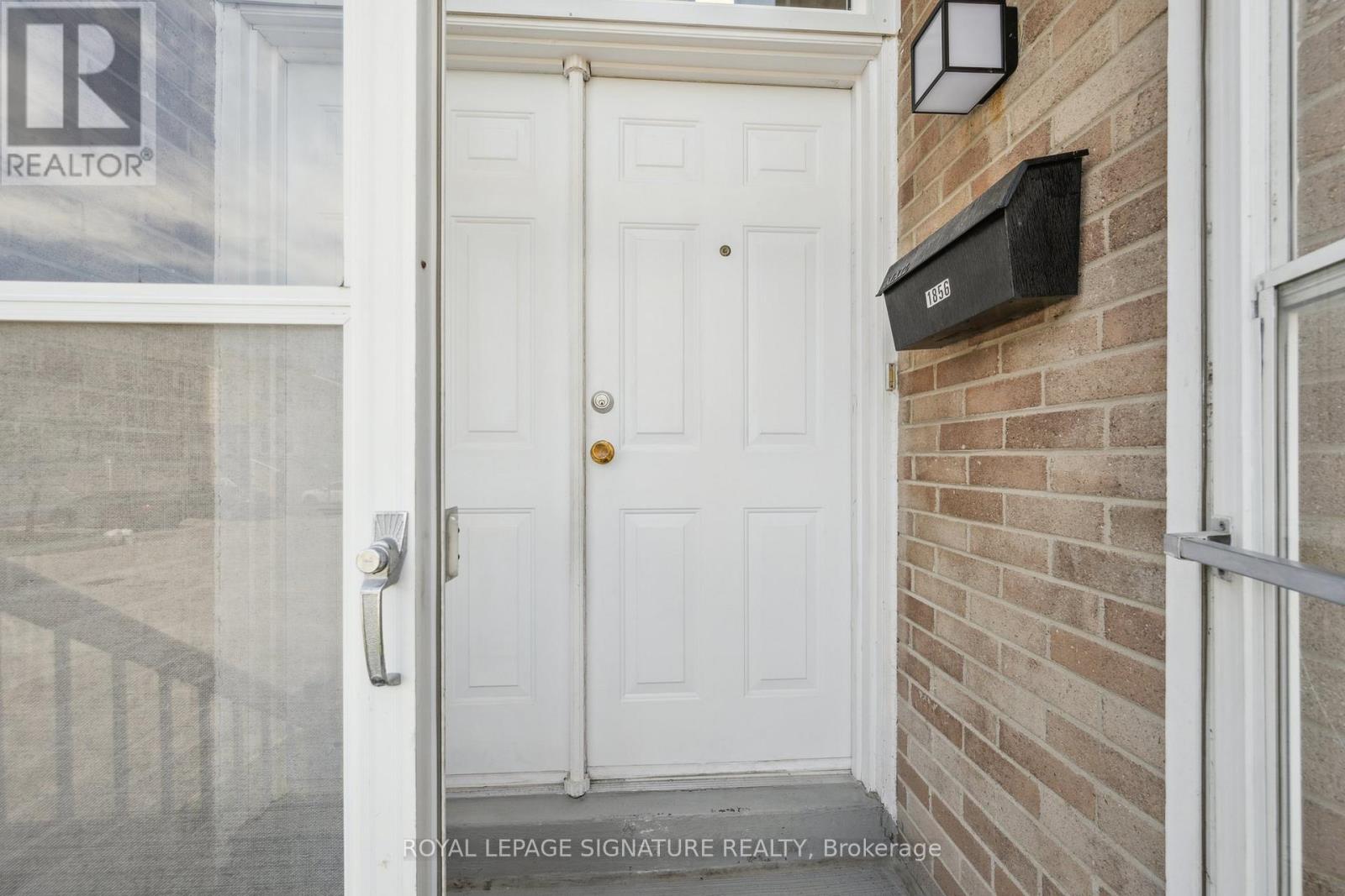 1856 John Street, Markham, Ontario  L3T 1Z1 - Photo 3 - N12473471