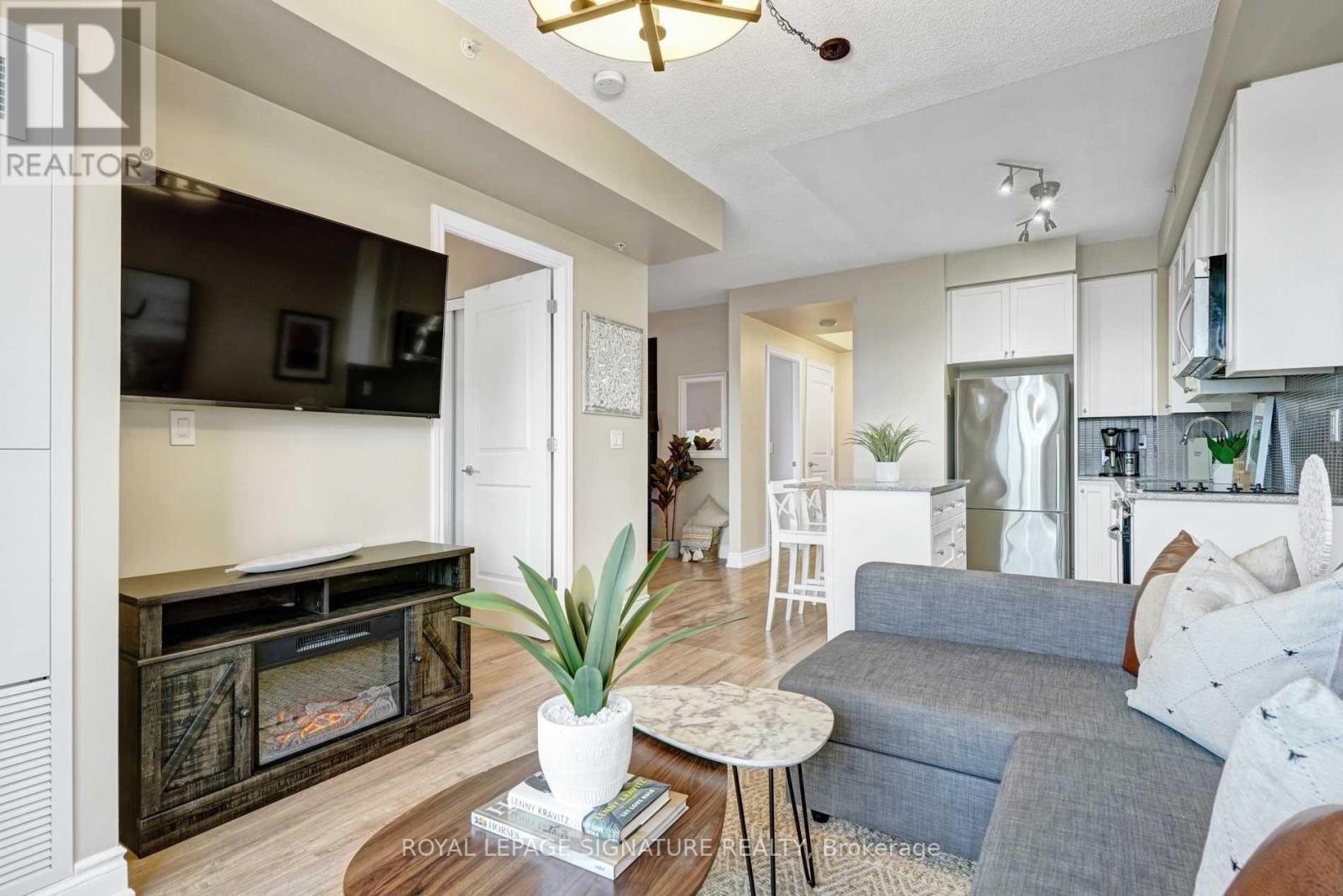 306a - 9088 Yonge Street, Richmond Hill, Ontario  L4C 0Y6 - Photo 6 - N12473474