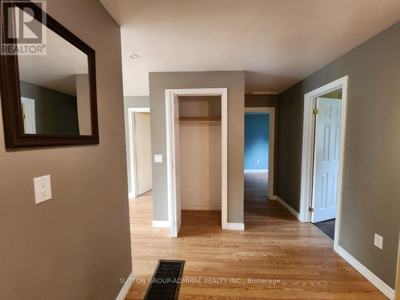 141 Silas Boulevard, Georgina, Ontario  L4P 2K2 - Photo 12 - N12473499