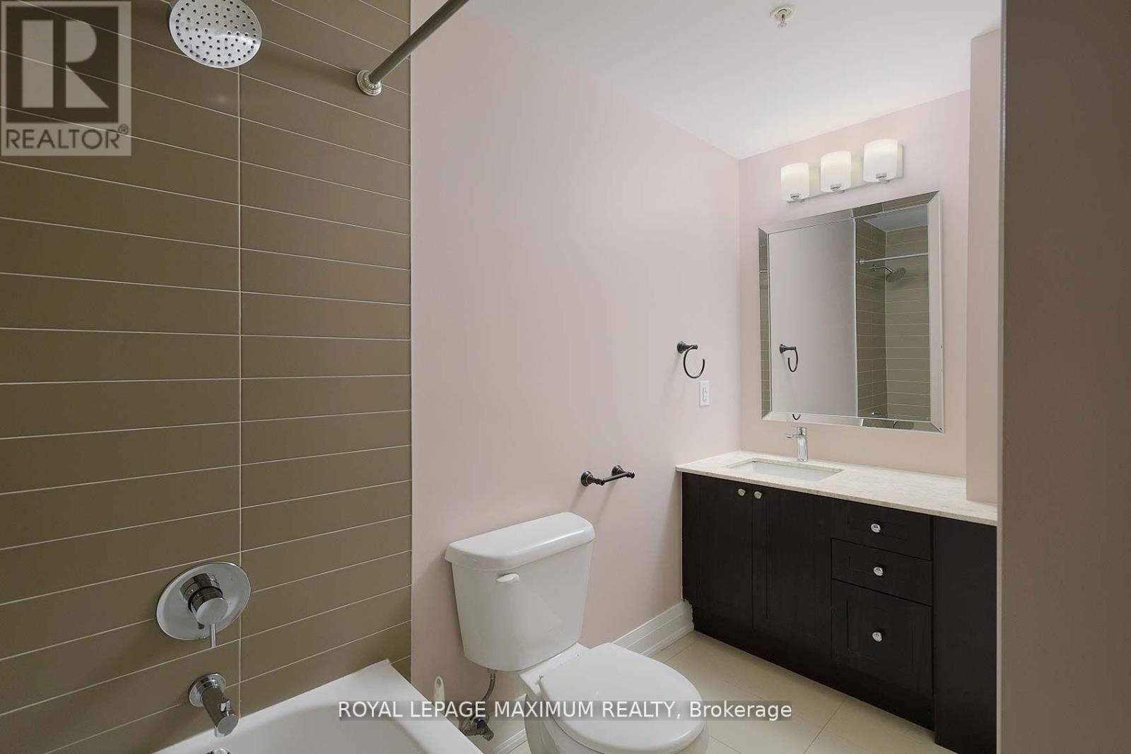 312 - 12 Woodstream Boulevard, Vaughan, Ontario  L4L 8C4 - Photo 20 - N12473526