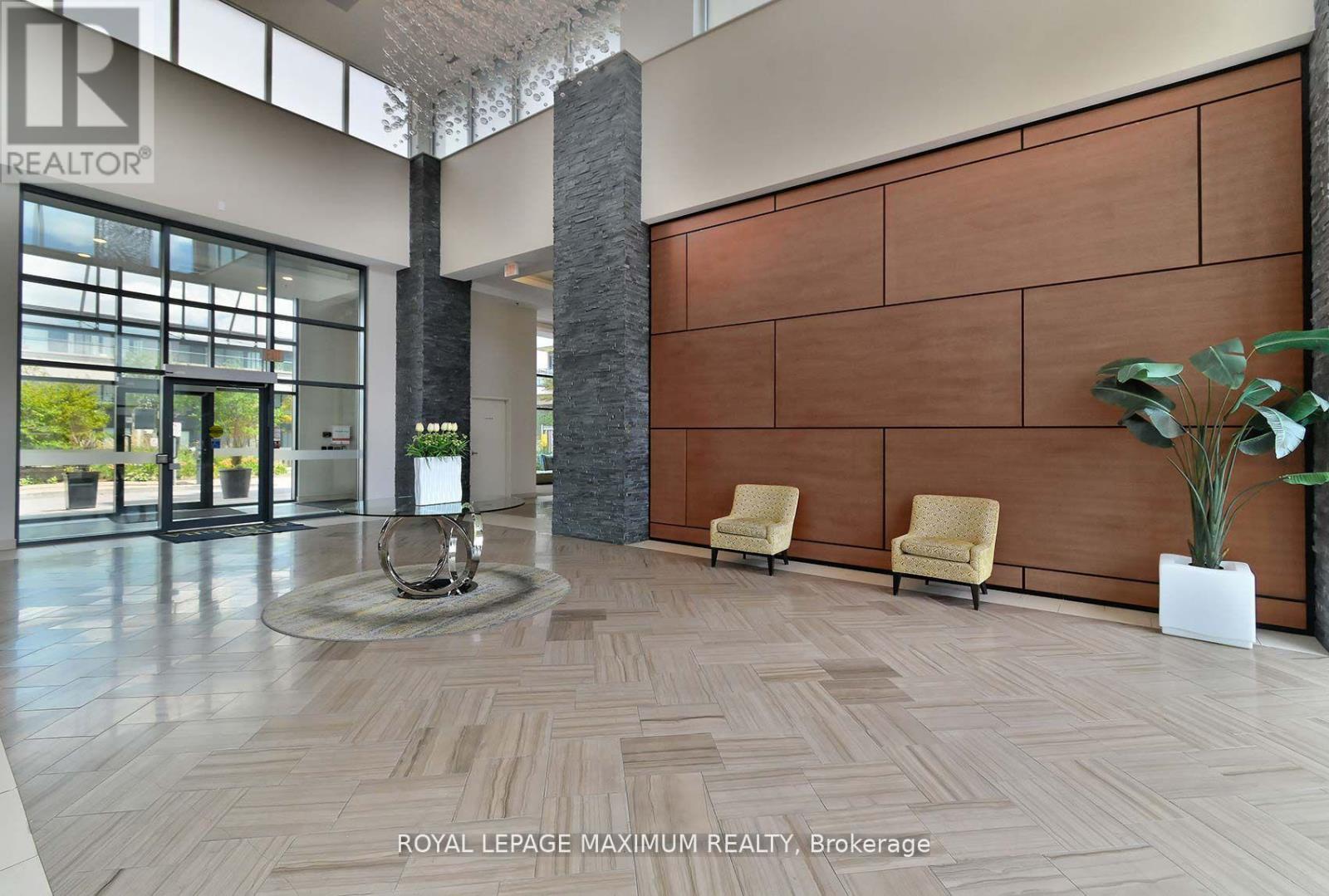 312 - 12 Woodstream Boulevard, Vaughan, Ontario  L4L 8C4 - Photo 4 - N12473526