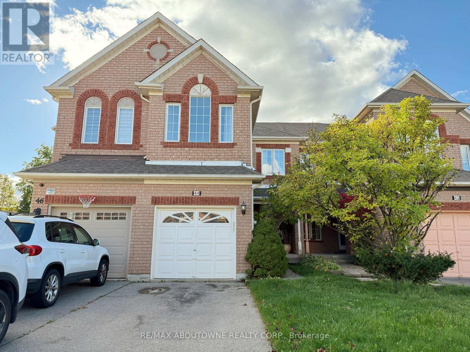 44 Craddock Street, Vaughan, Ontario  L6A 2R4 - Photo 2 - N12473527