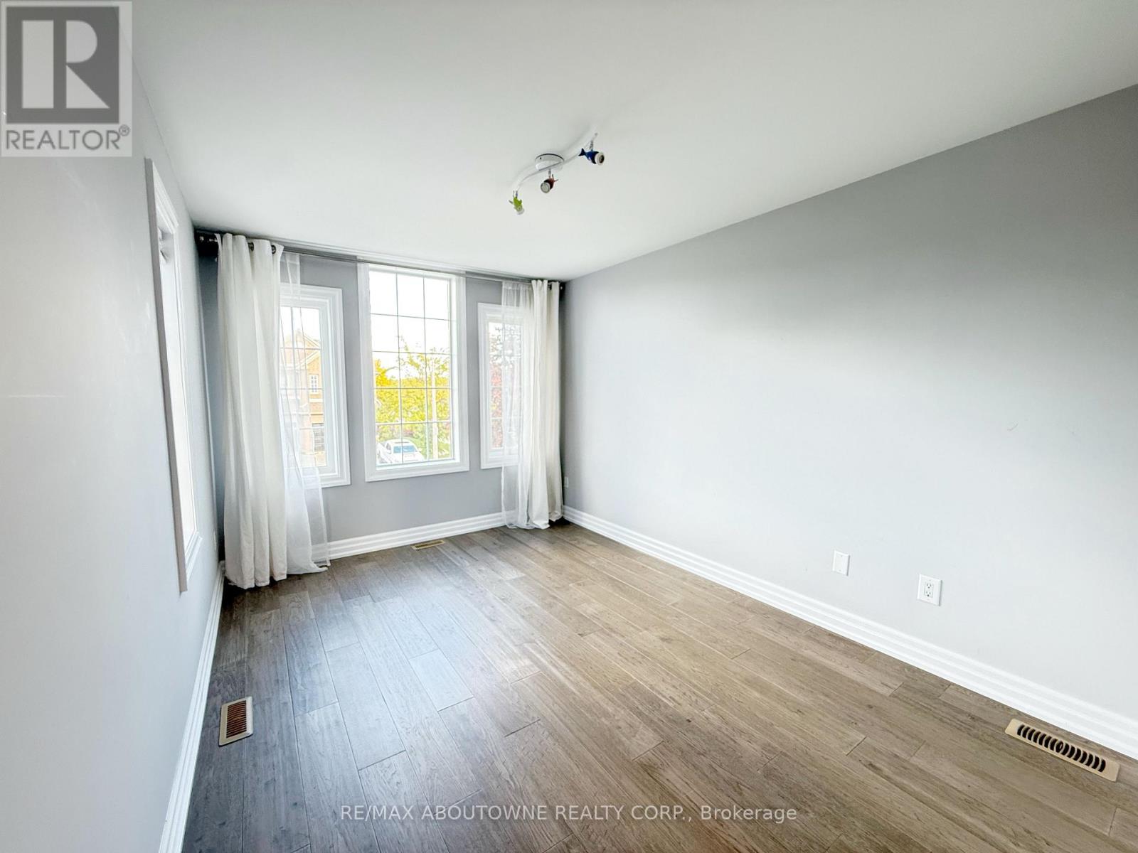 44 Craddock Street, Vaughan, Ontario  L6A 2R4 - Photo 27 - N12473527