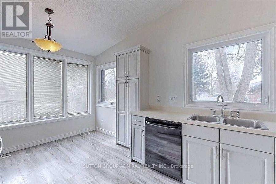 Upper - 2238 4th Line, Innisfil, Ontario  L0L 1K0 - Photo 3 - N12473532