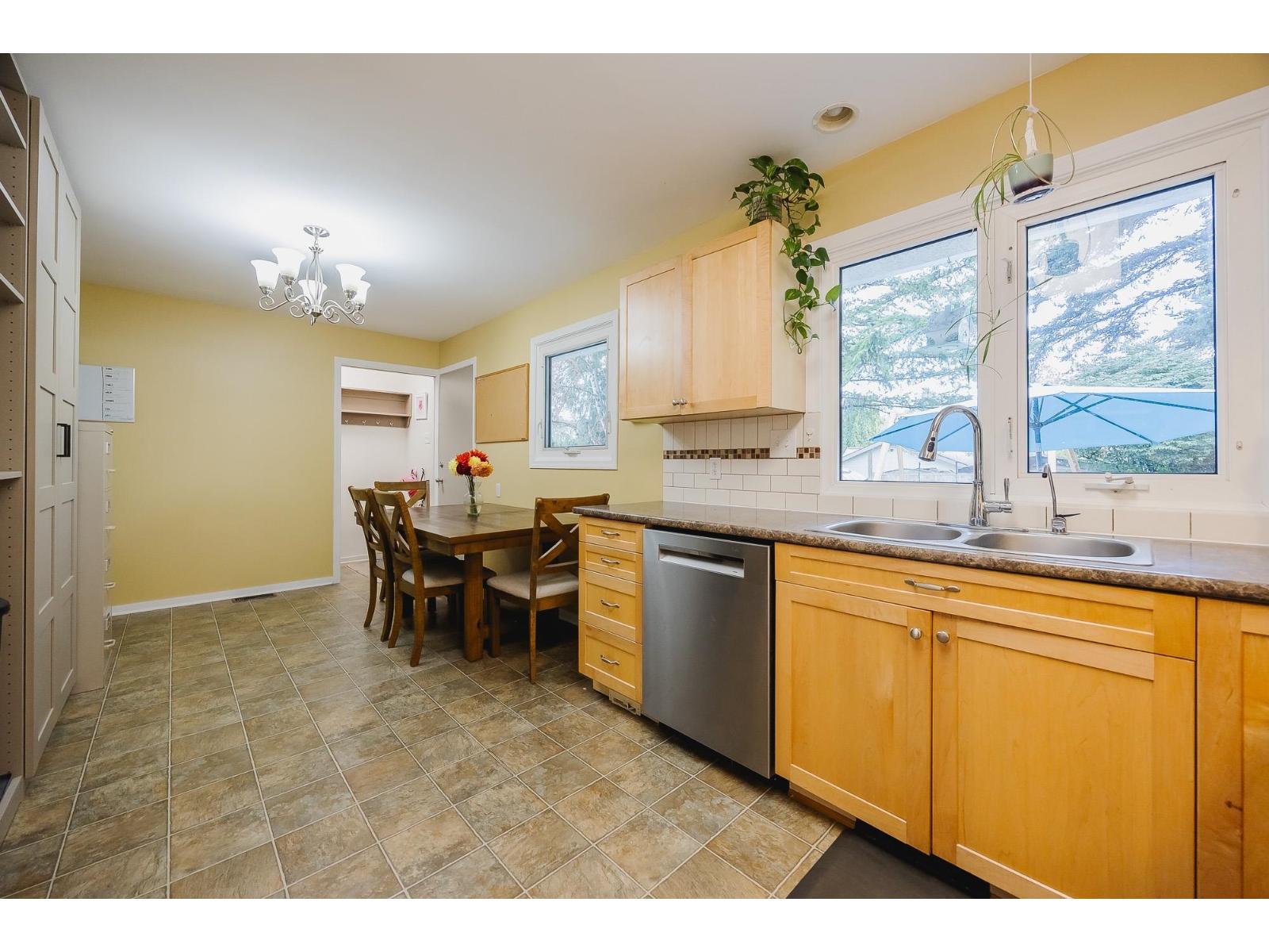 2296 Alexander Crescent, Abbotsford, British Columbia  V2S 3W4 - Photo 6 - R3056233