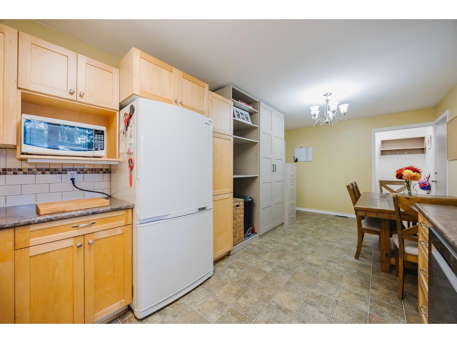 2296 Alexander Crescent, Abbotsford, British Columbia  V2S 3W4 - Photo 9 - R3056233